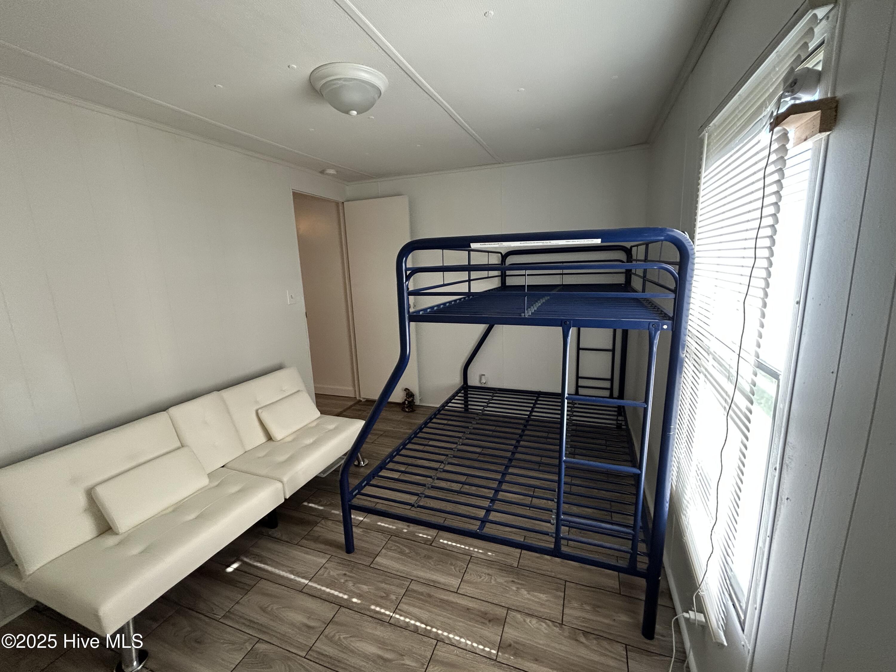 100523167 | Photo 14