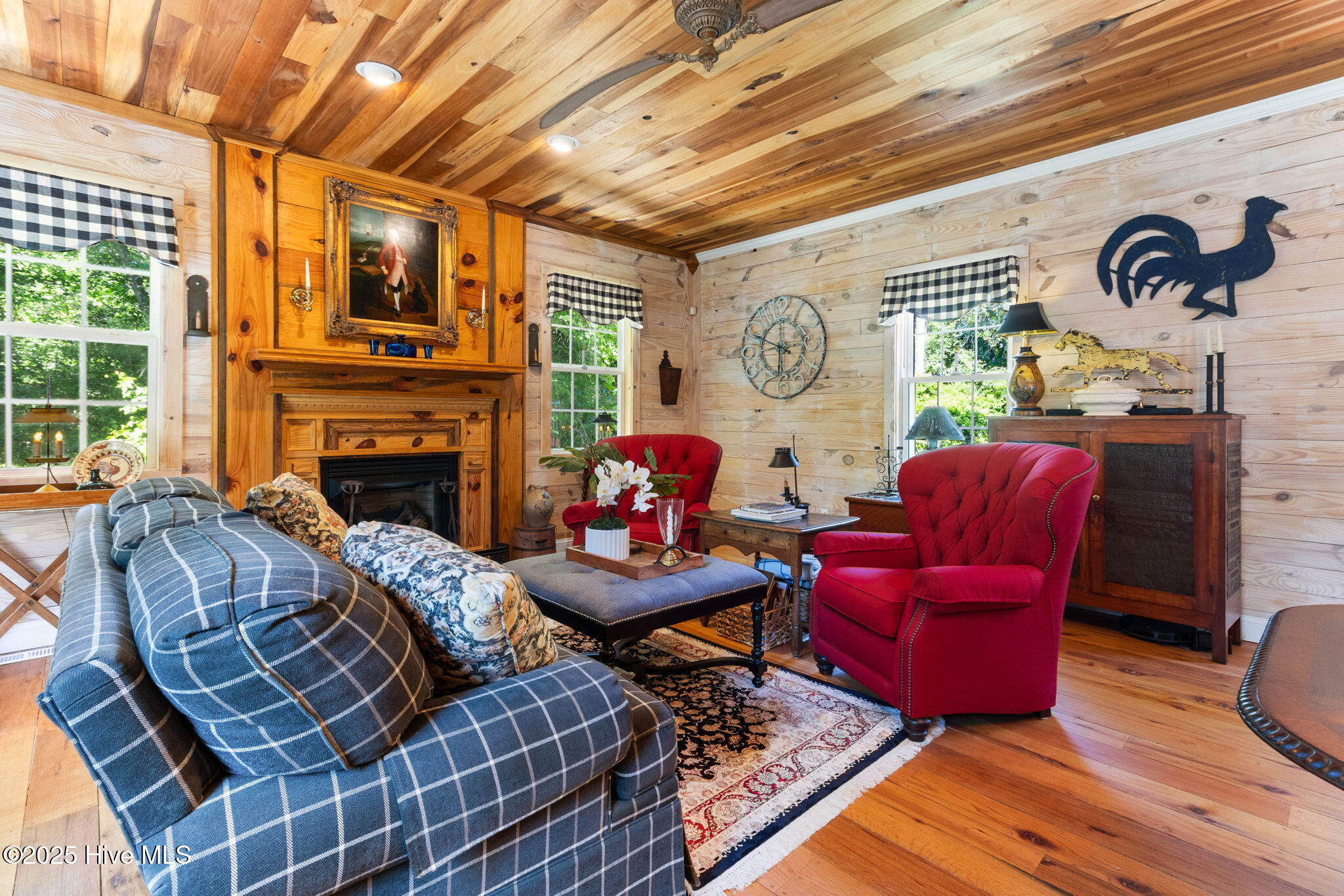 100507341 | Photo 13