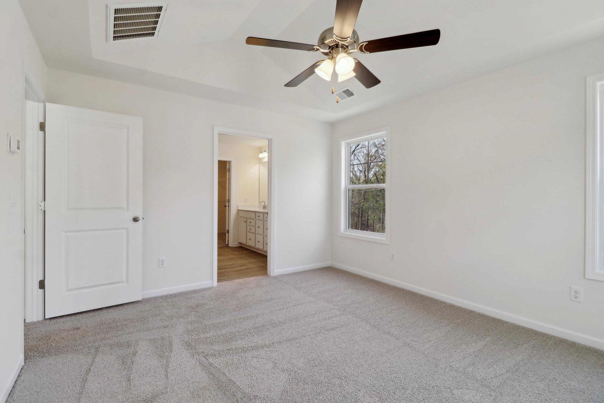 40-web-or-mls-Flat Coat Ln-026