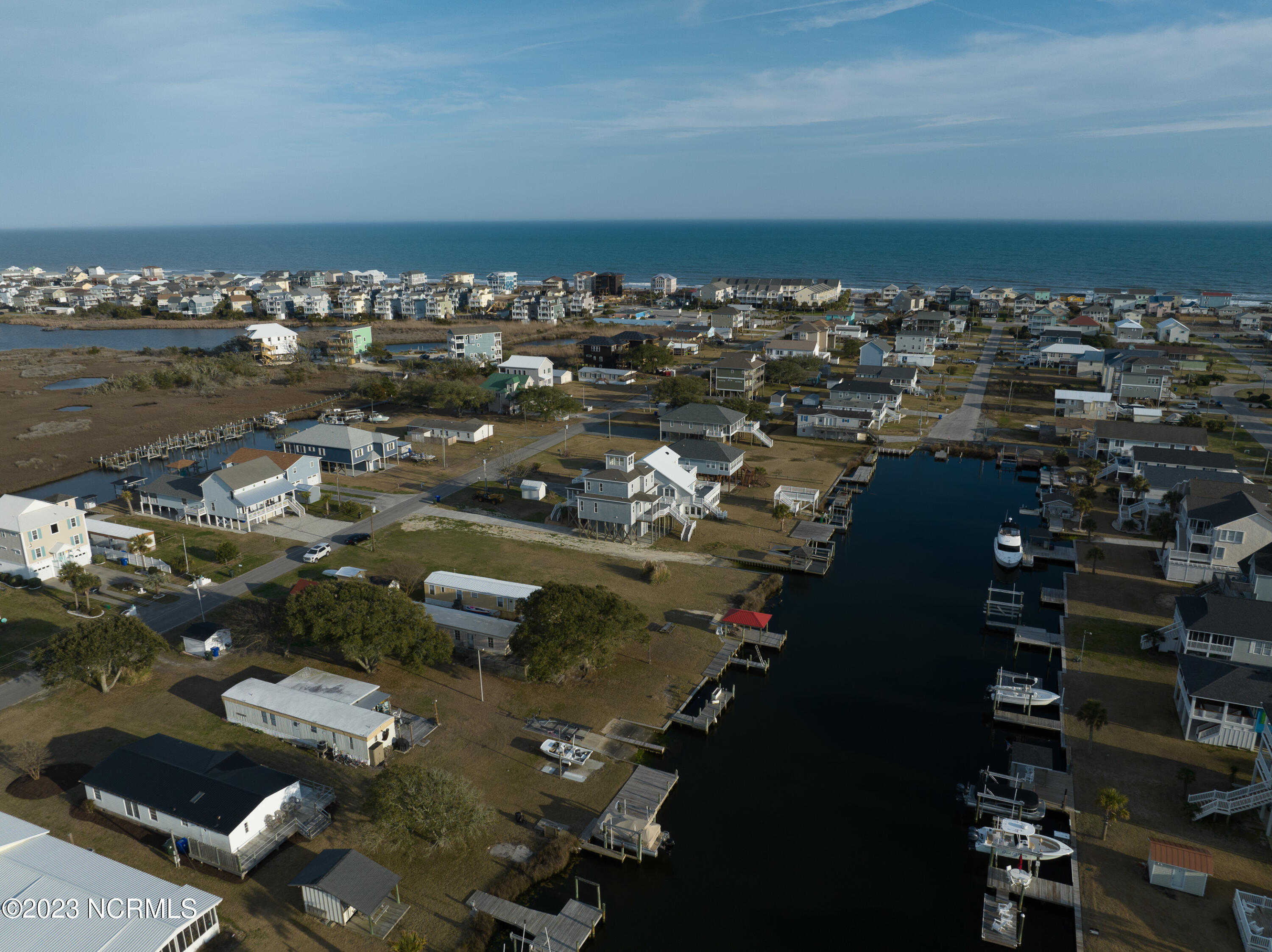 100525018 | Photo 34