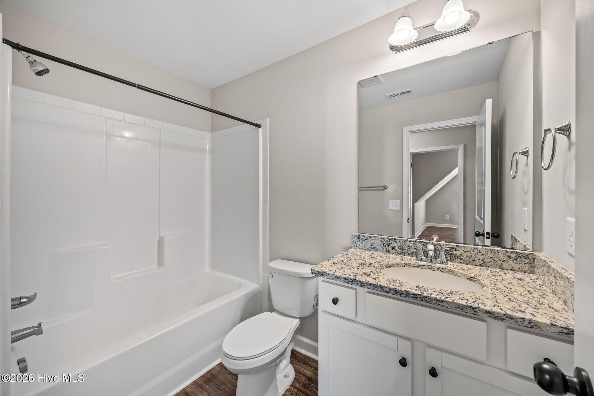 100559276 | Photo 21