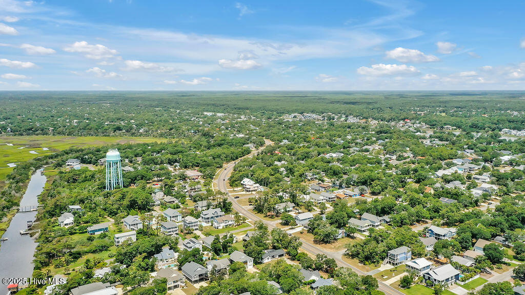 100570405 | Photo 55