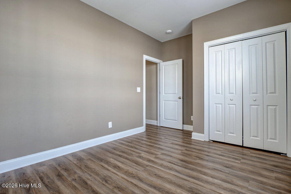 100550510 | Photo 19