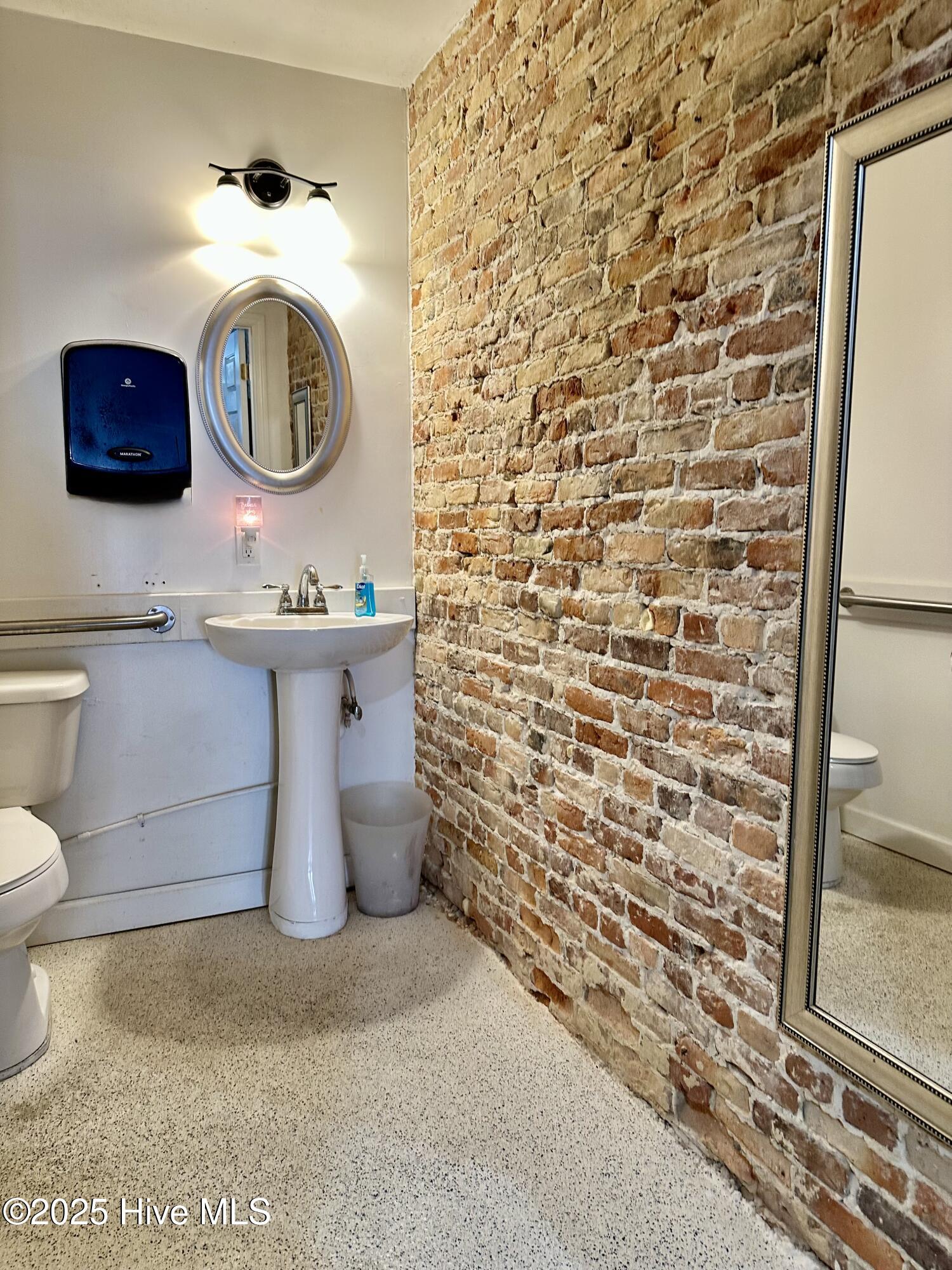 121 S King Street, Windsor, NC, 27983