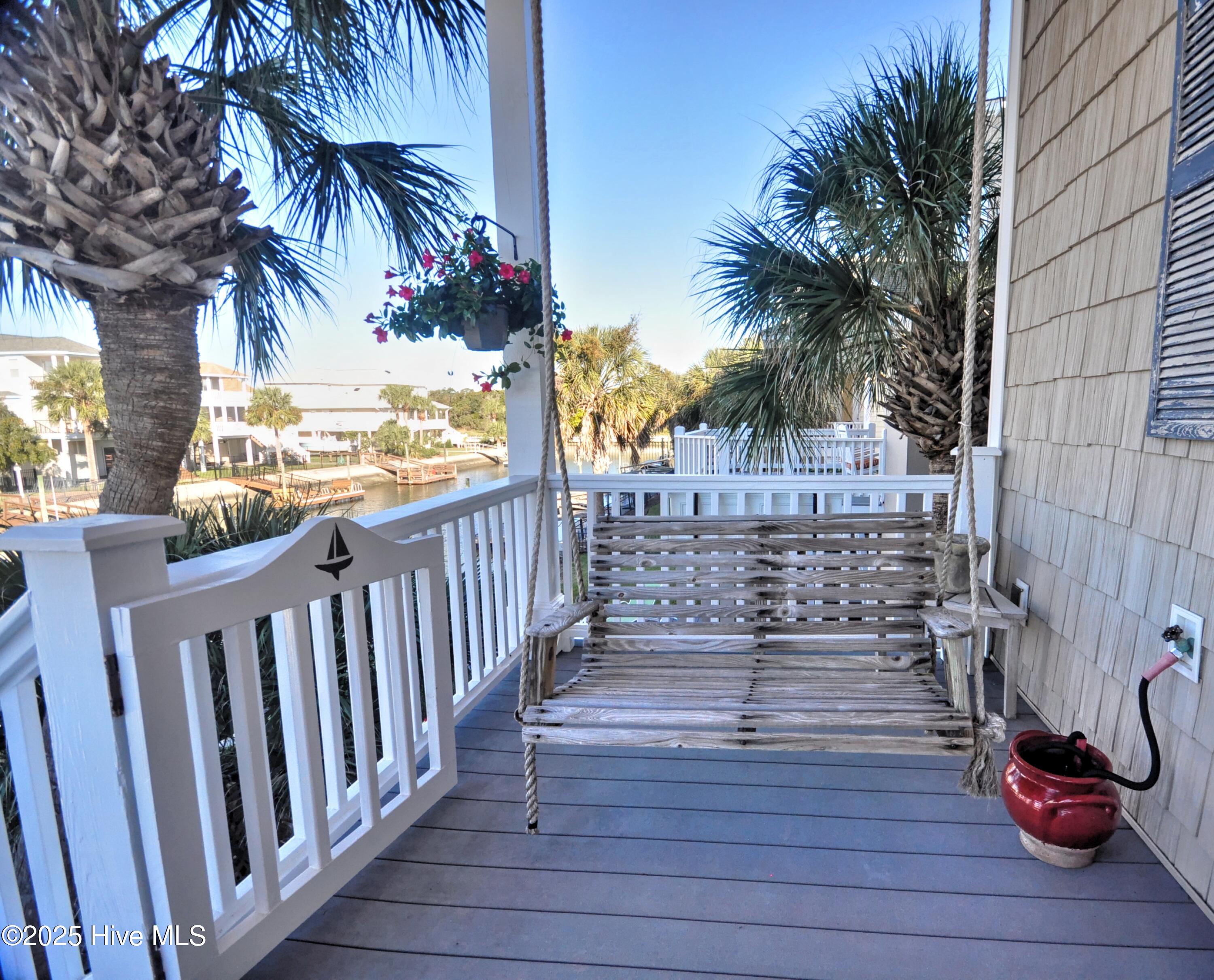 100537753 | Photo 22