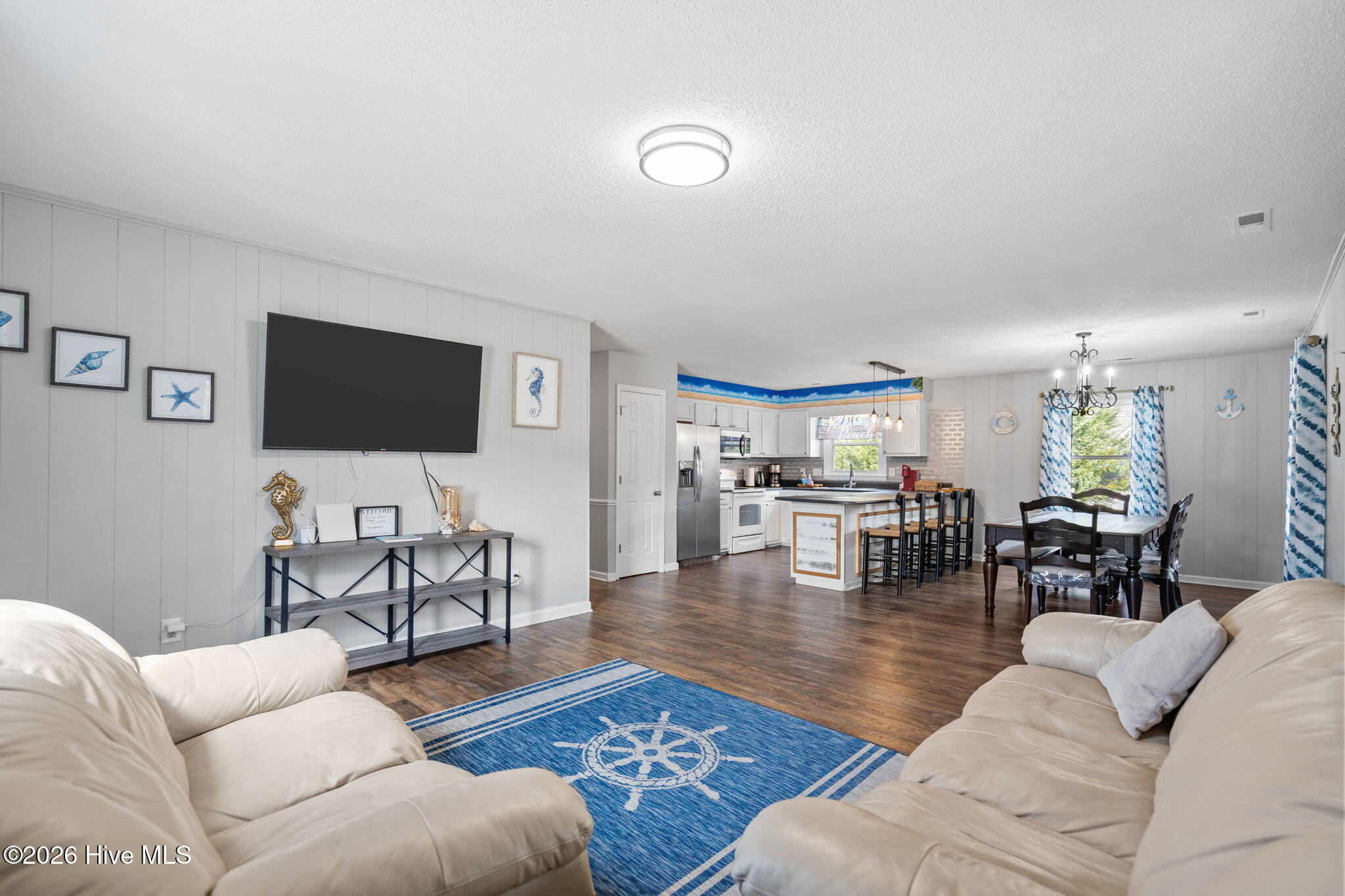 100558110 | Photo 15