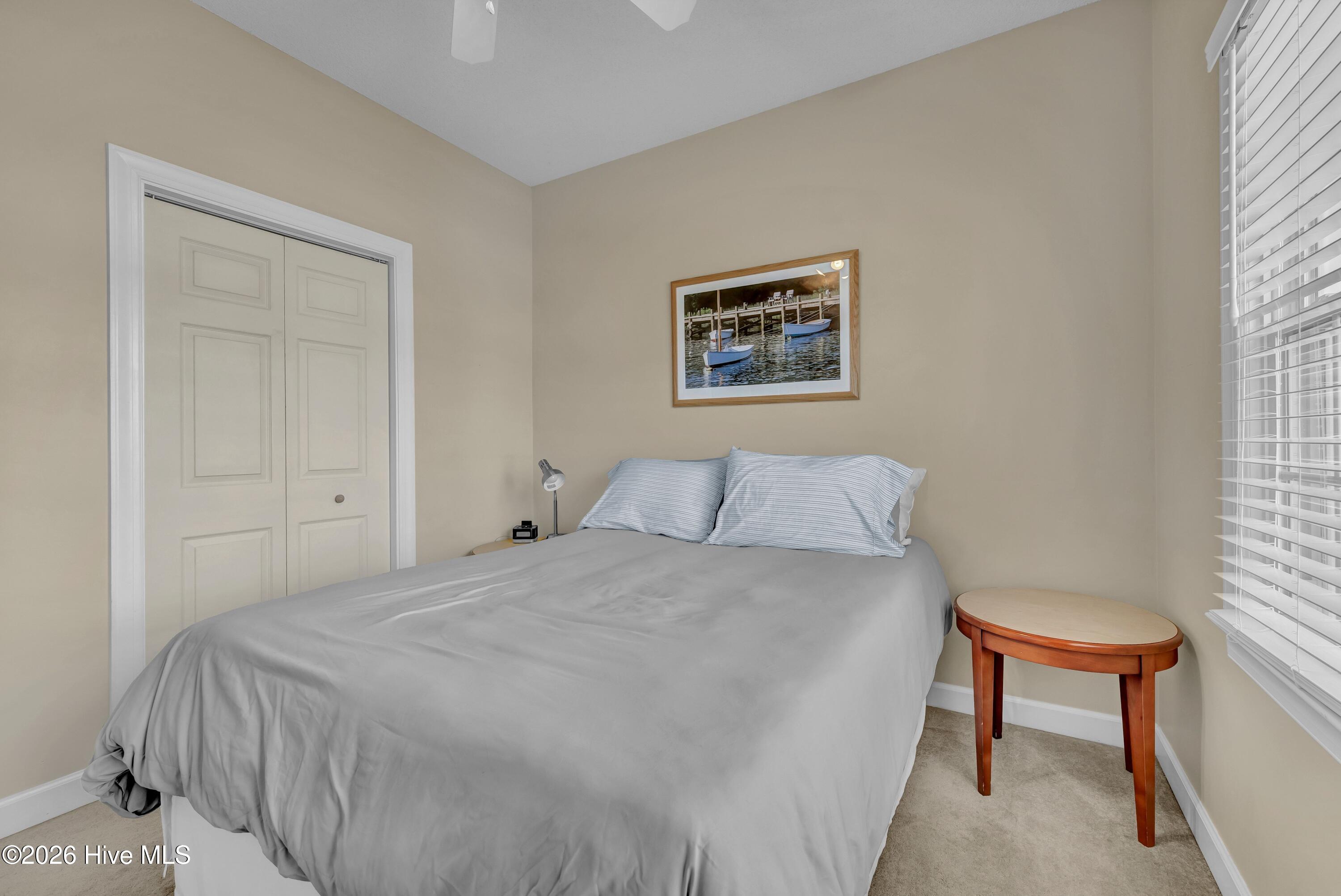 100565343 | Photo 22