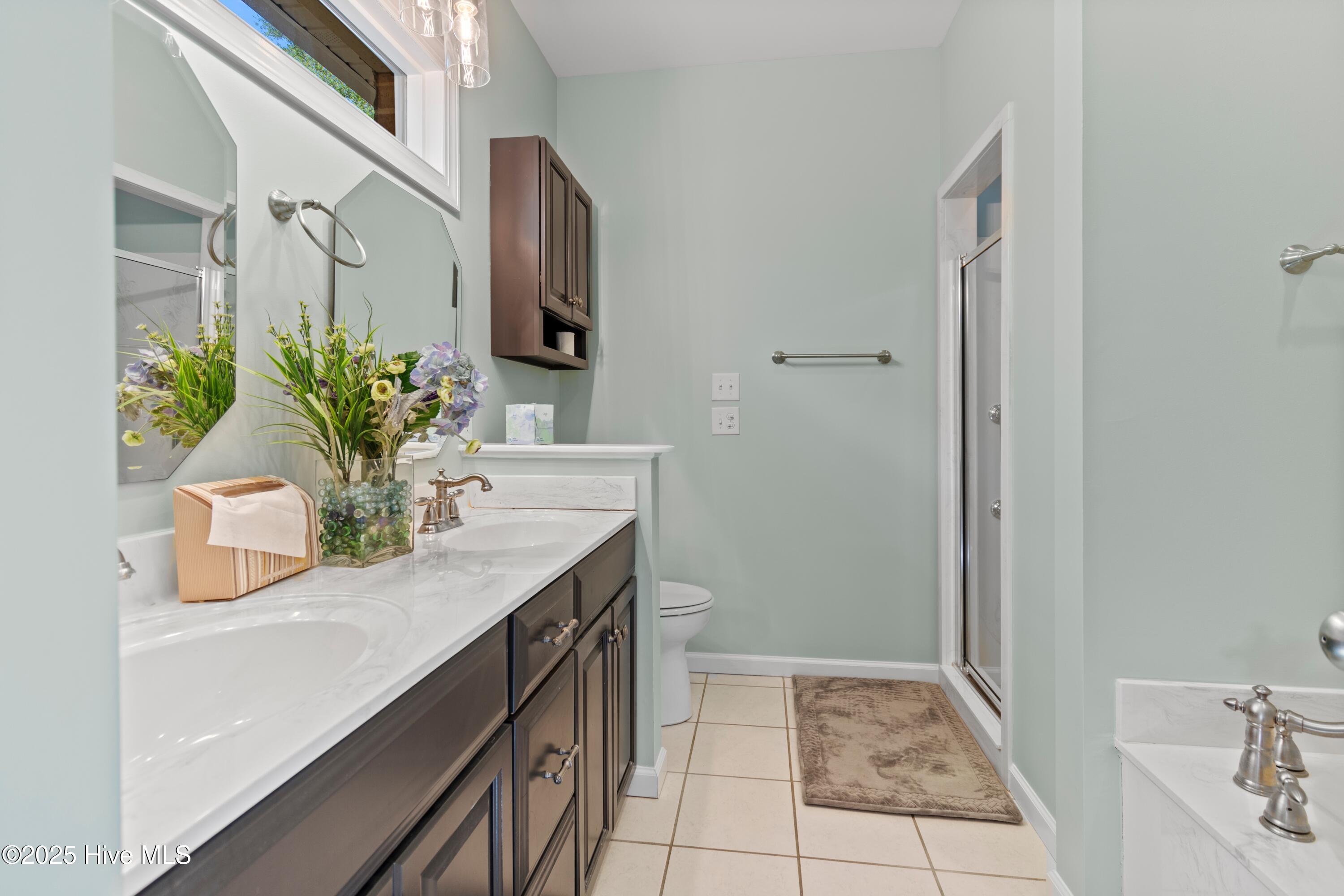 100509392 | Photo 32