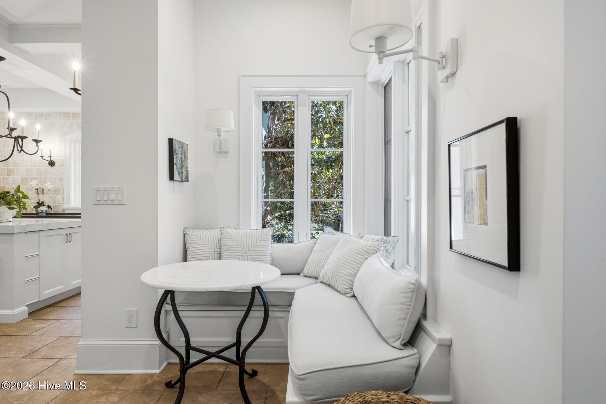 100570583 | Photo 25