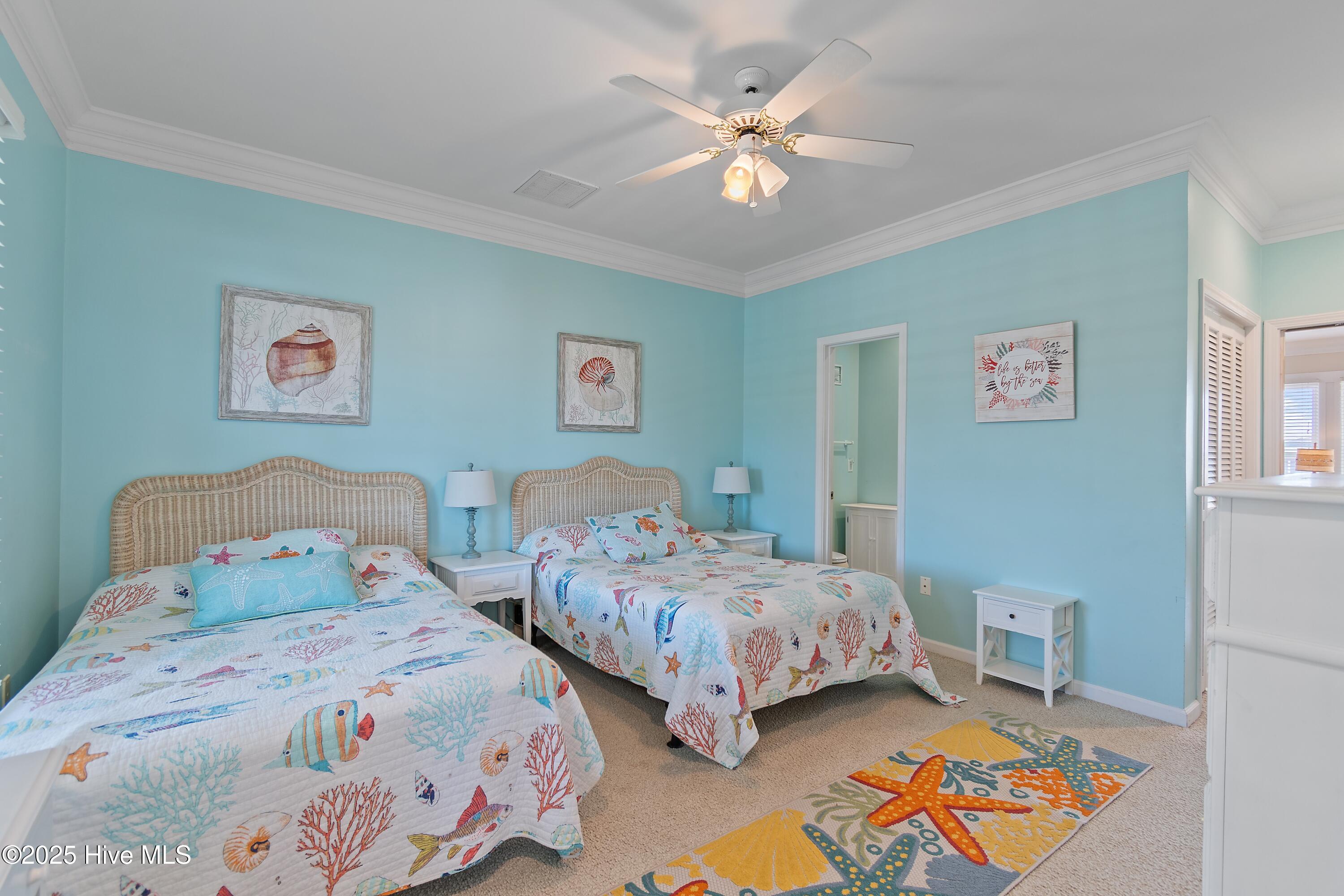 100536498 | Photo 35