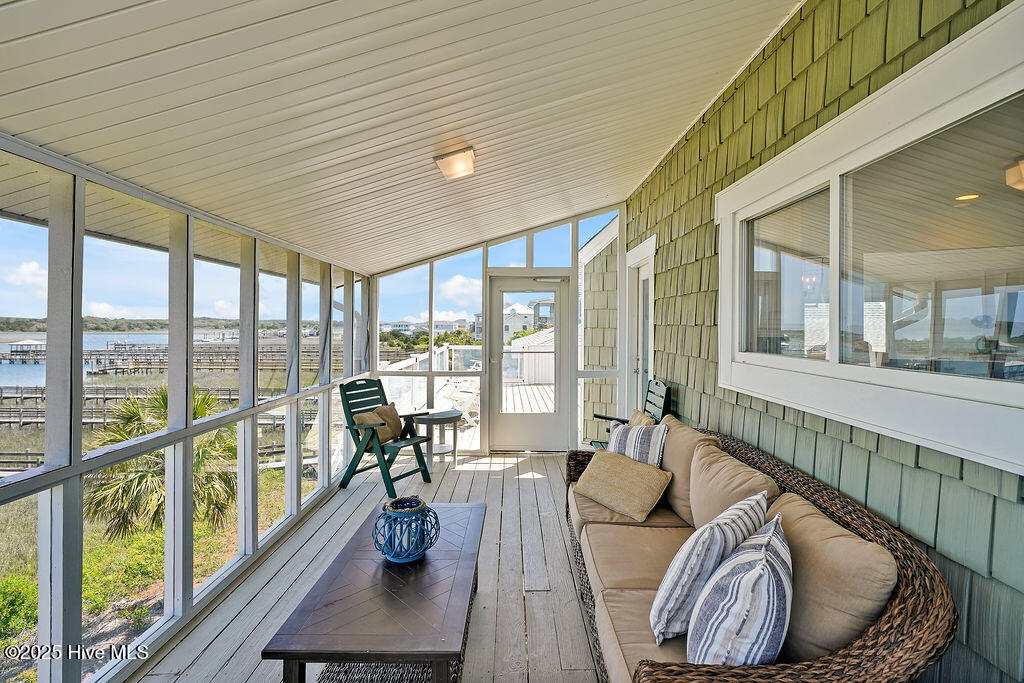 100508979 | Photo 68