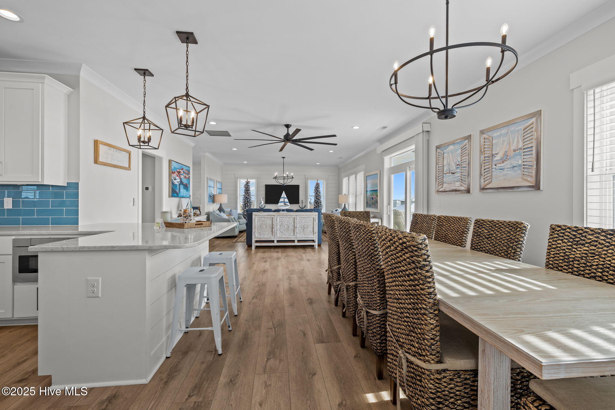 100544208 | Photo 11