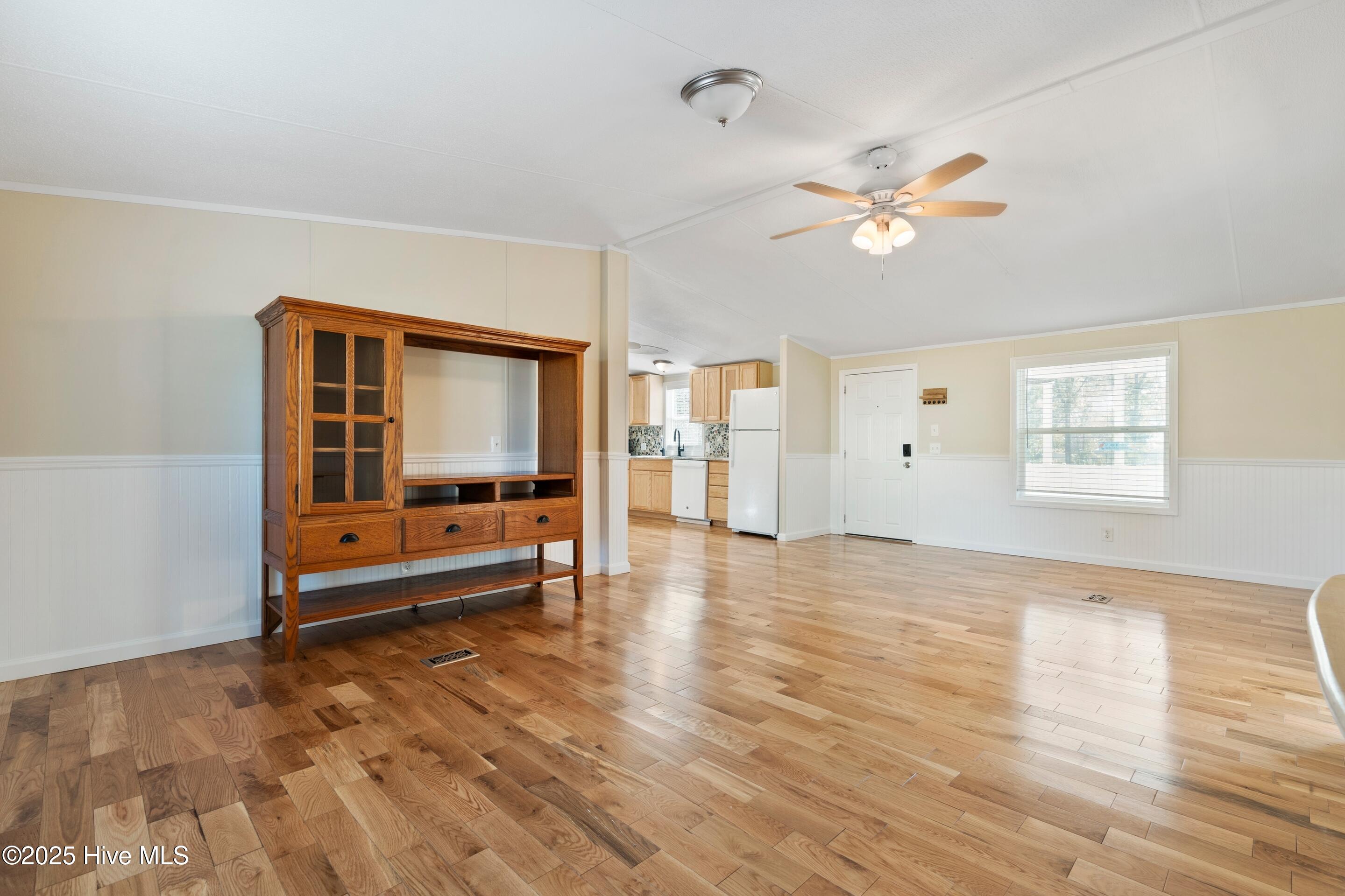 100546420 | Photo 13