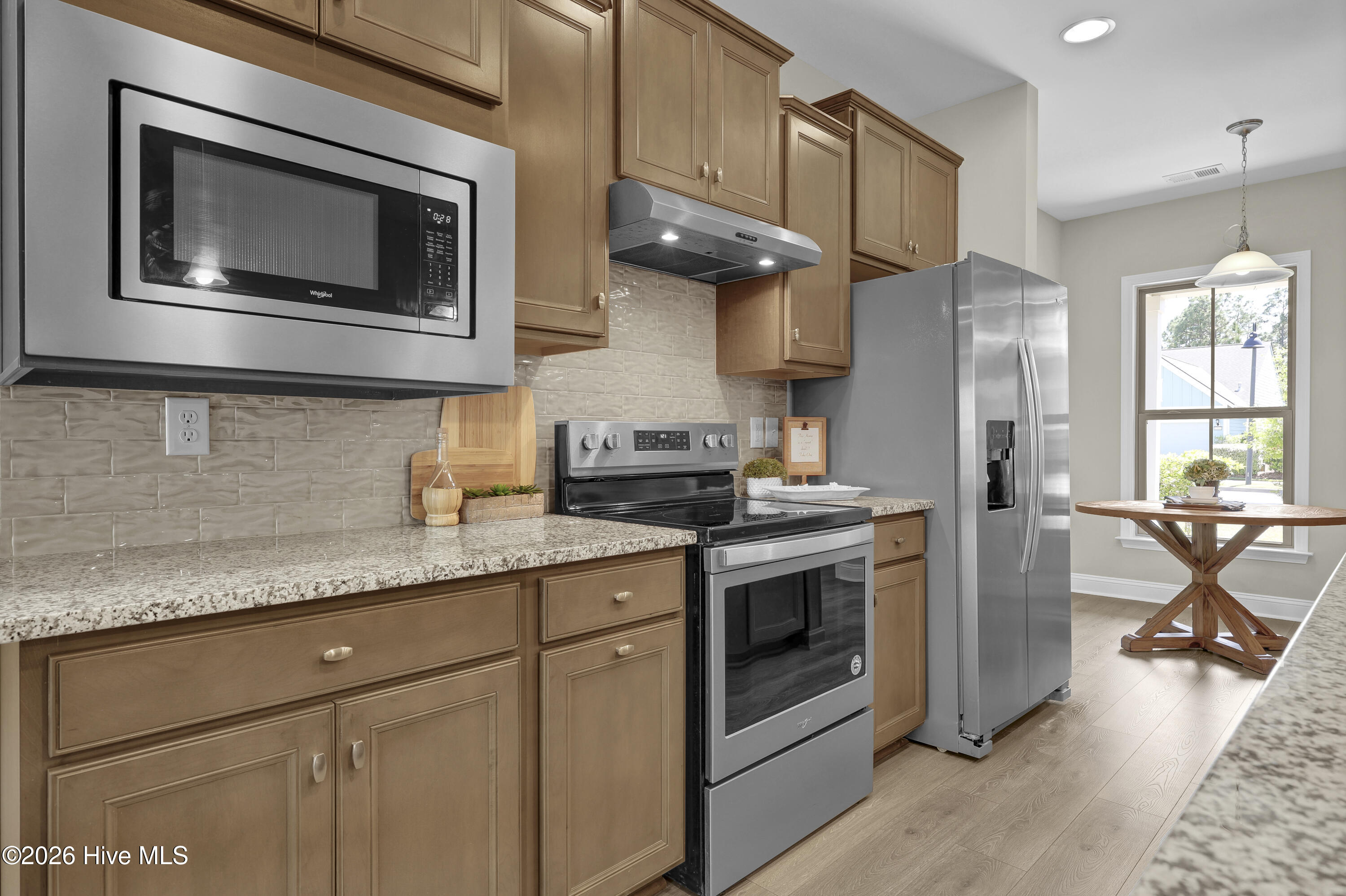 100567827 | Photo 10