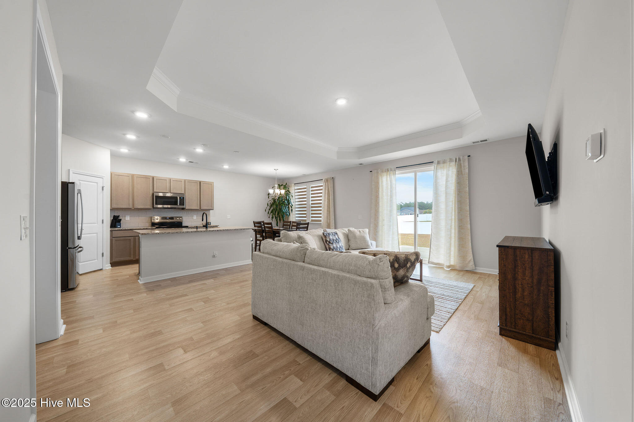 100542569 | Photo 16