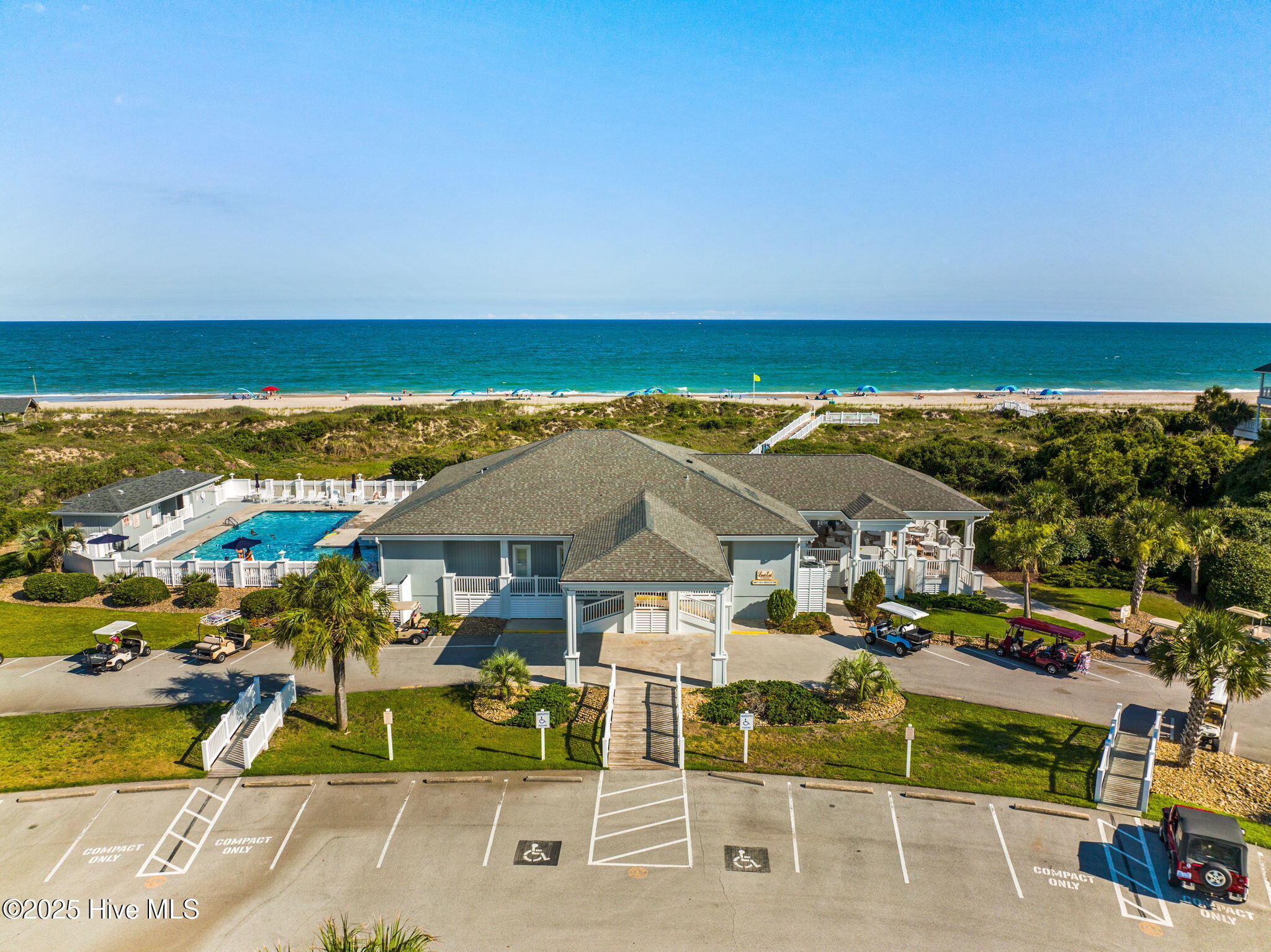 100525886 | Photo 28