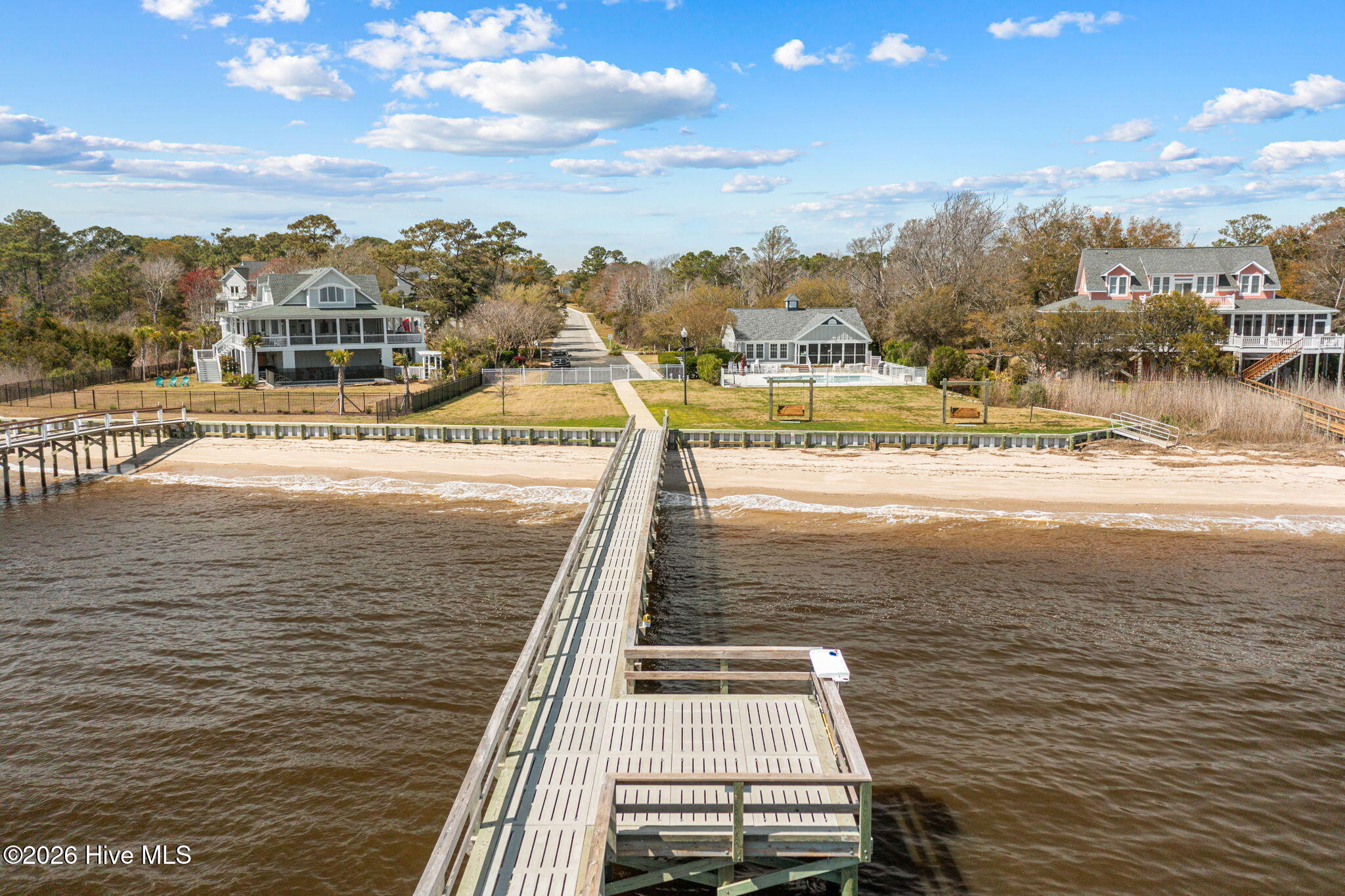 100561697 | Photo 40