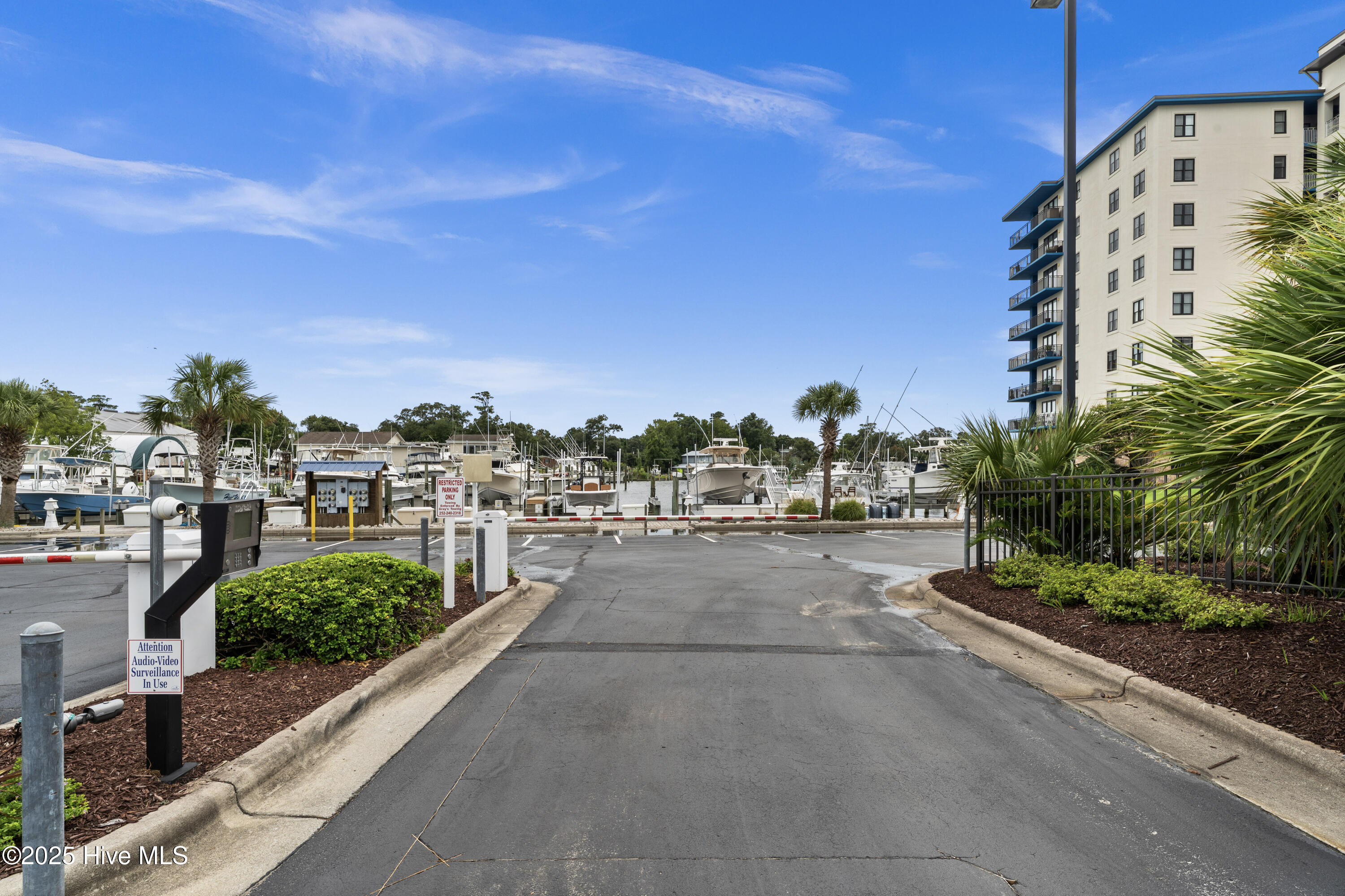 4425 Arendell Street 609,Morehead City
