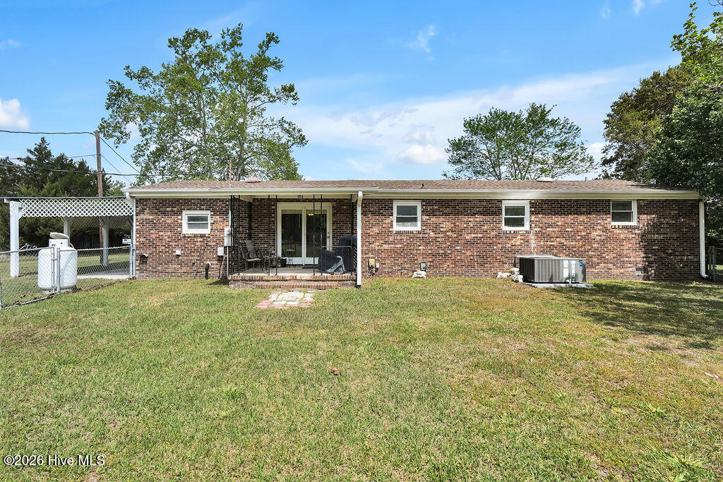 100567983 | Photo 24