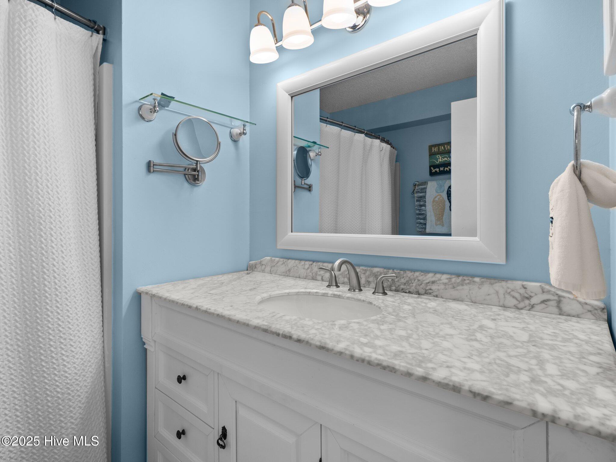 100517444 | Photo 19