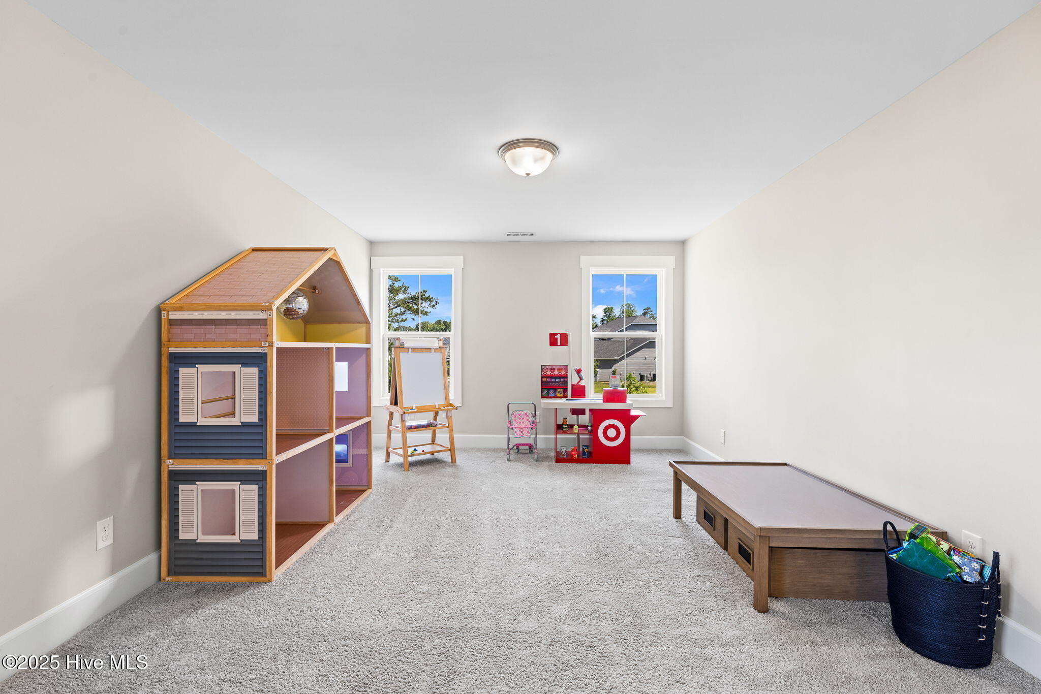 100547304 | Photo 28