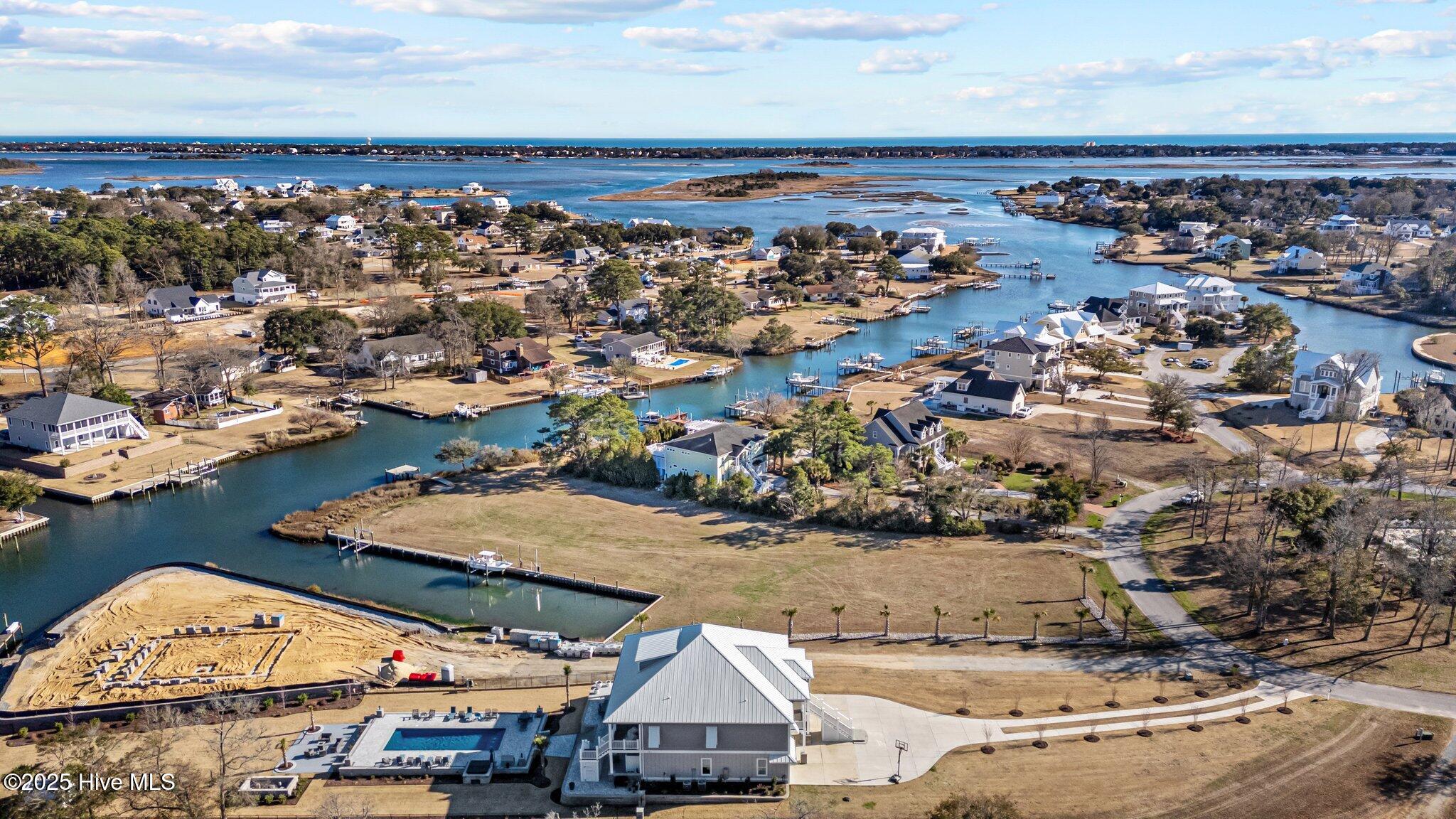 100532073 | Photo 18