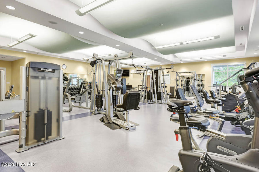 100559889 | Photo 74