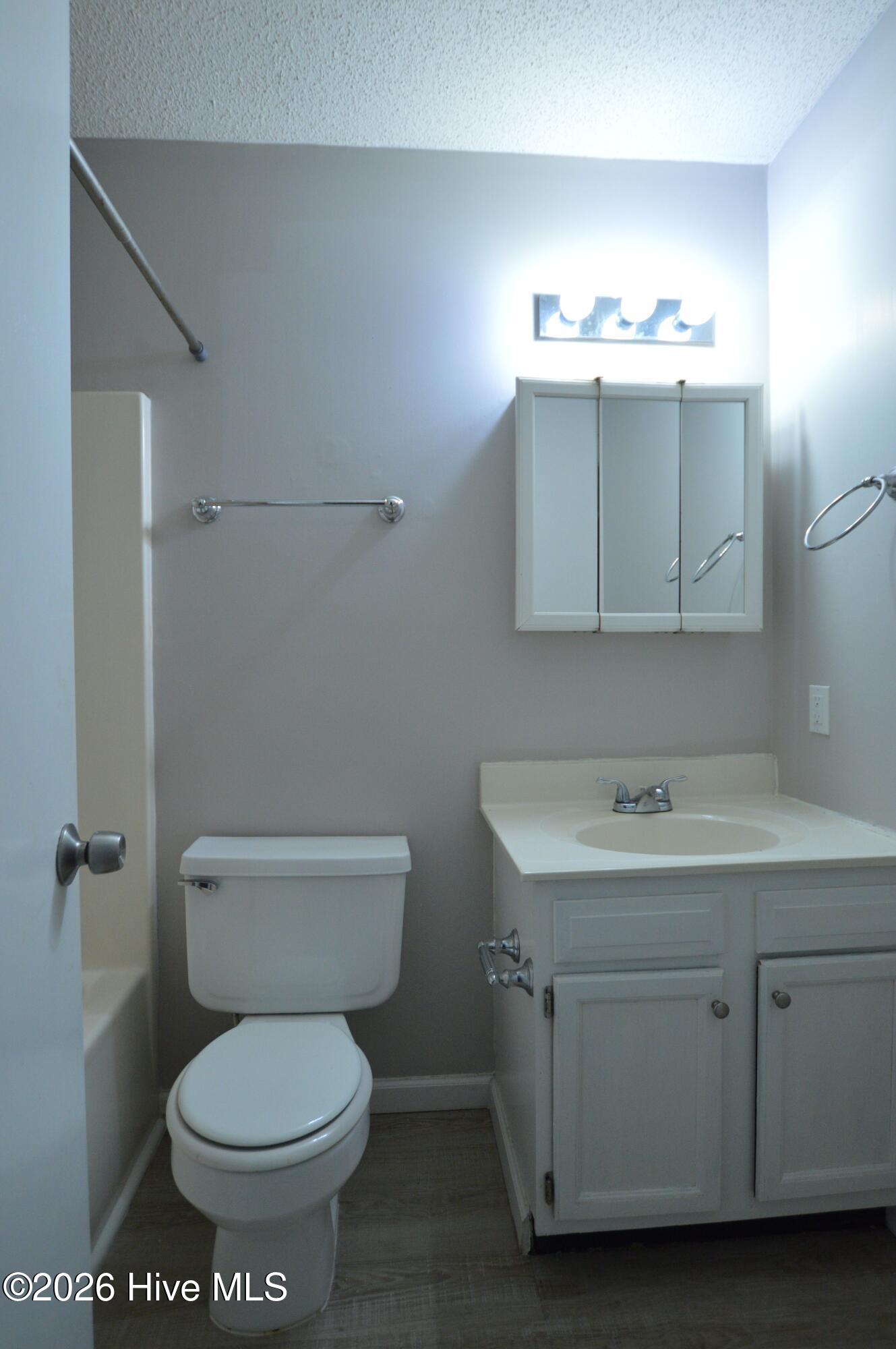 100547822 | Photo 11