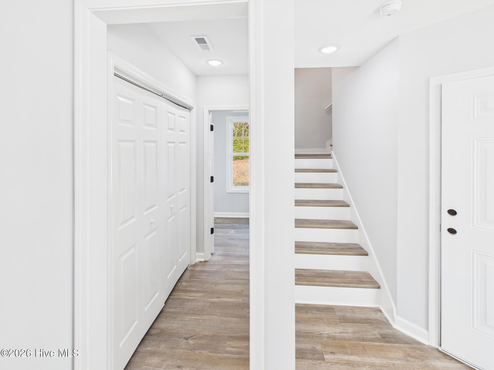 100550436 | Photo 10