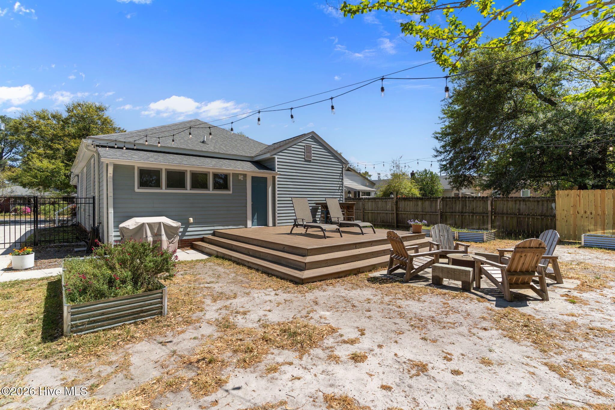 100564930 | Photo 31