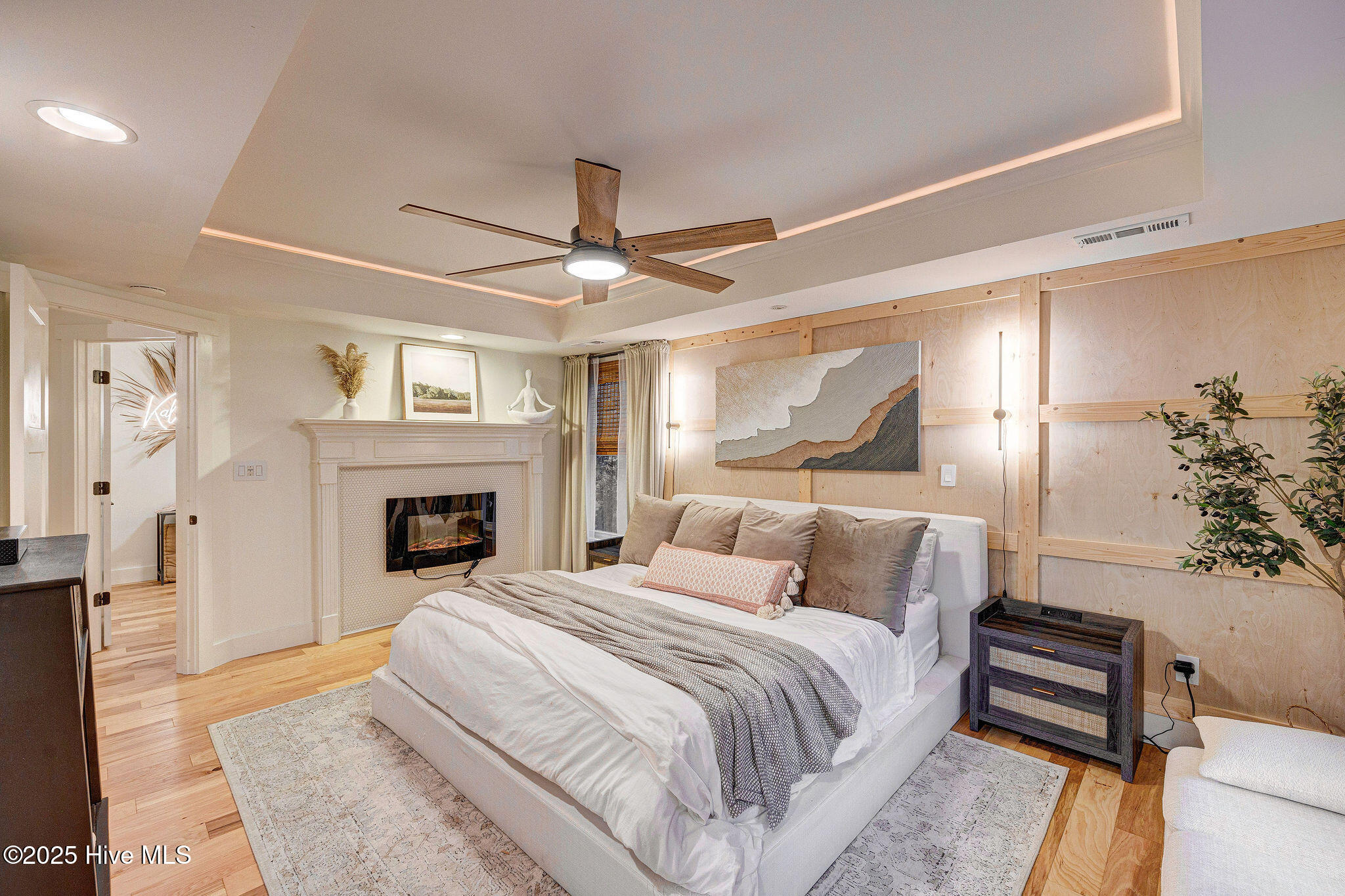 100534059 | Photo 24