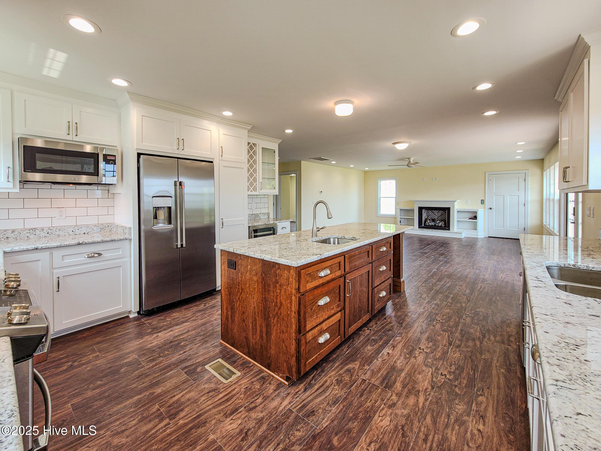 100511254 | Photo 31