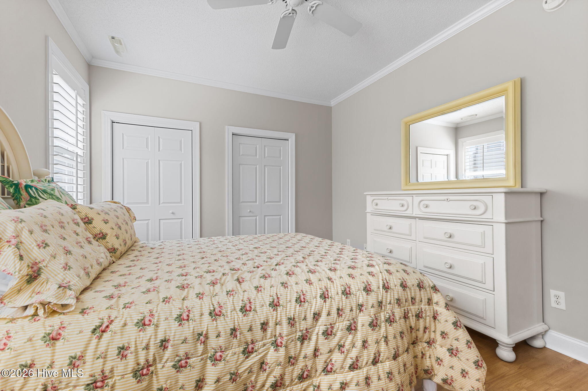 100565835 | Photo 21