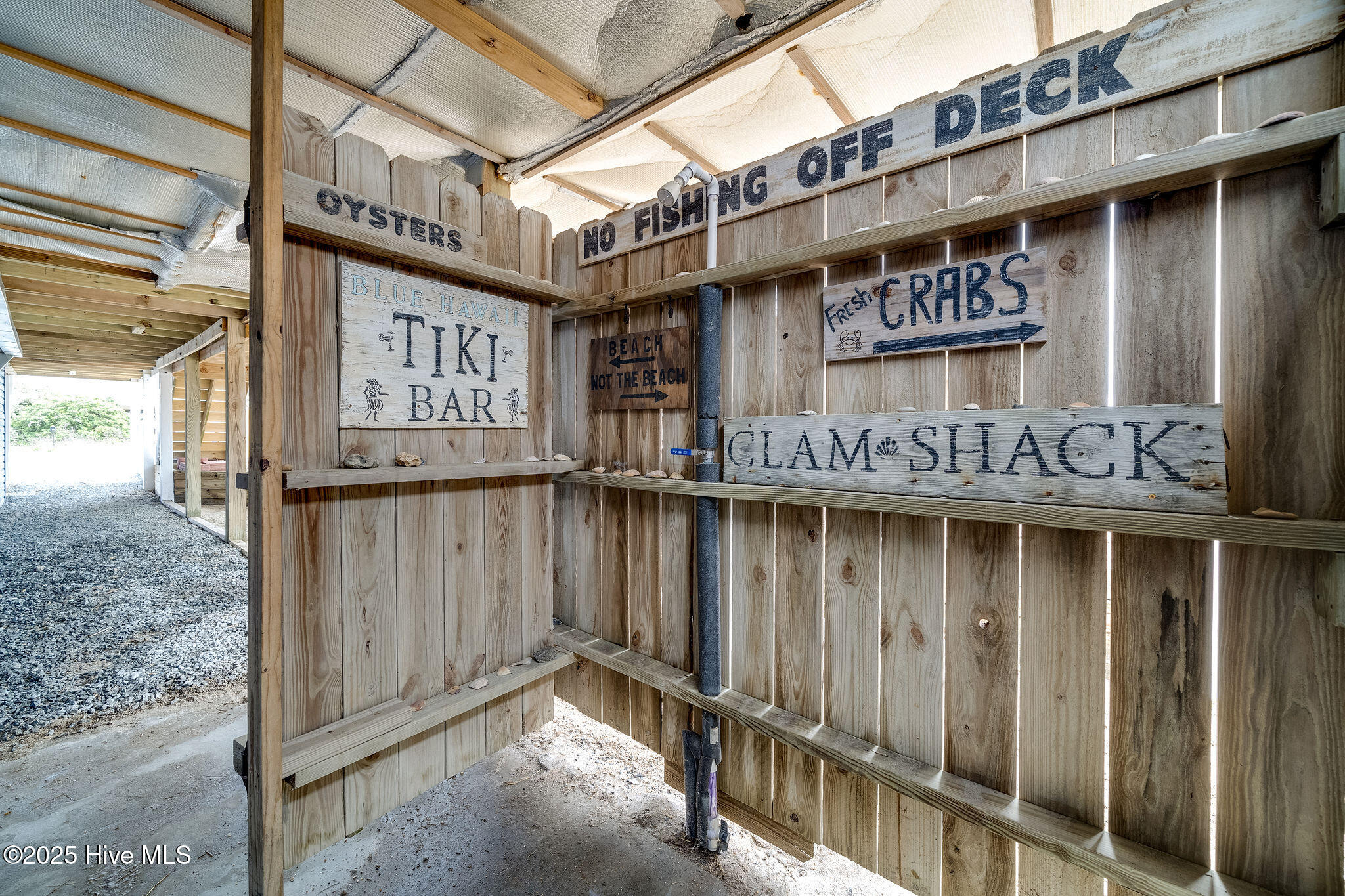 100543531 | Photo 47