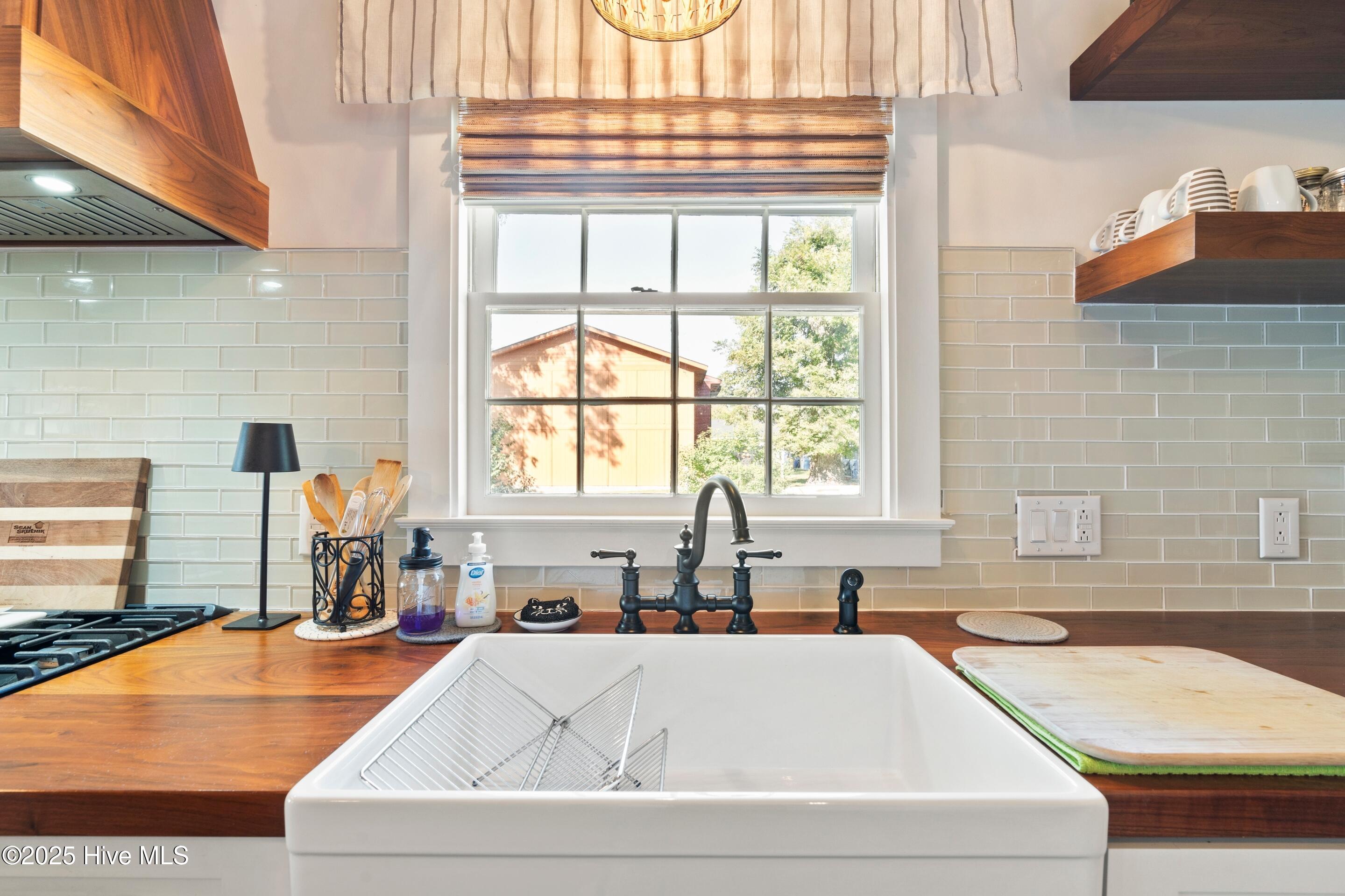 100538504 | Photo 15