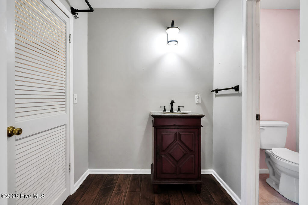 100562236 | Photo 27