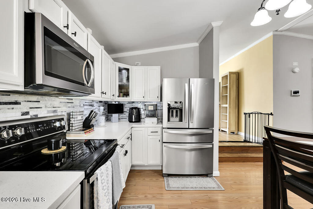 100559324 | Photo 13