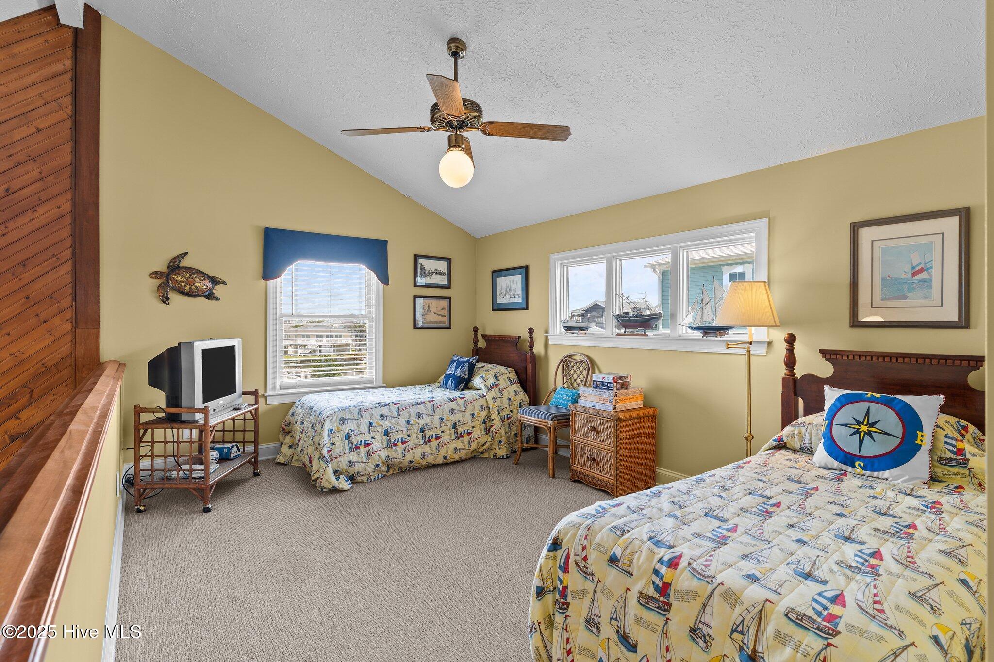 100514619 | Photo 23