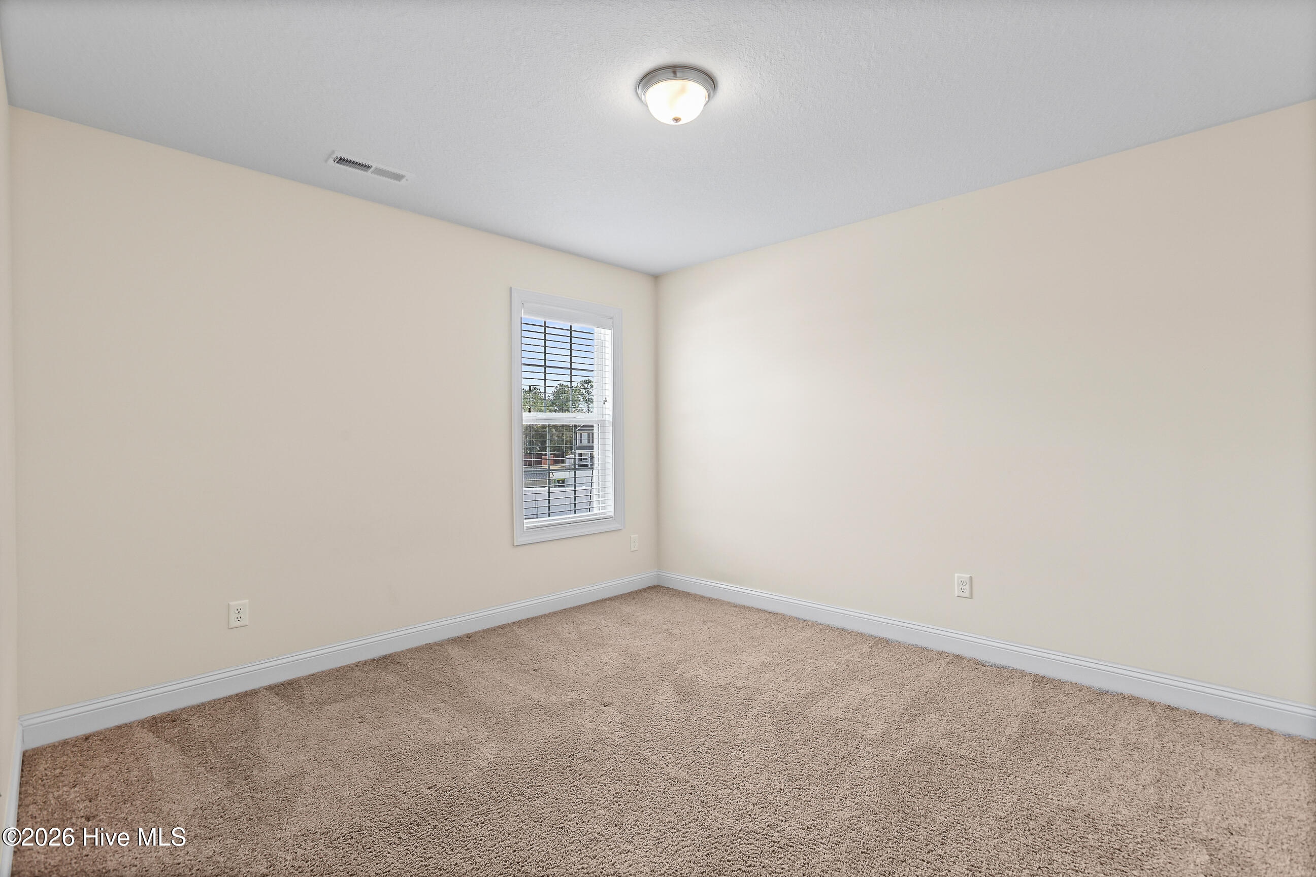 100557533 | Photo 26