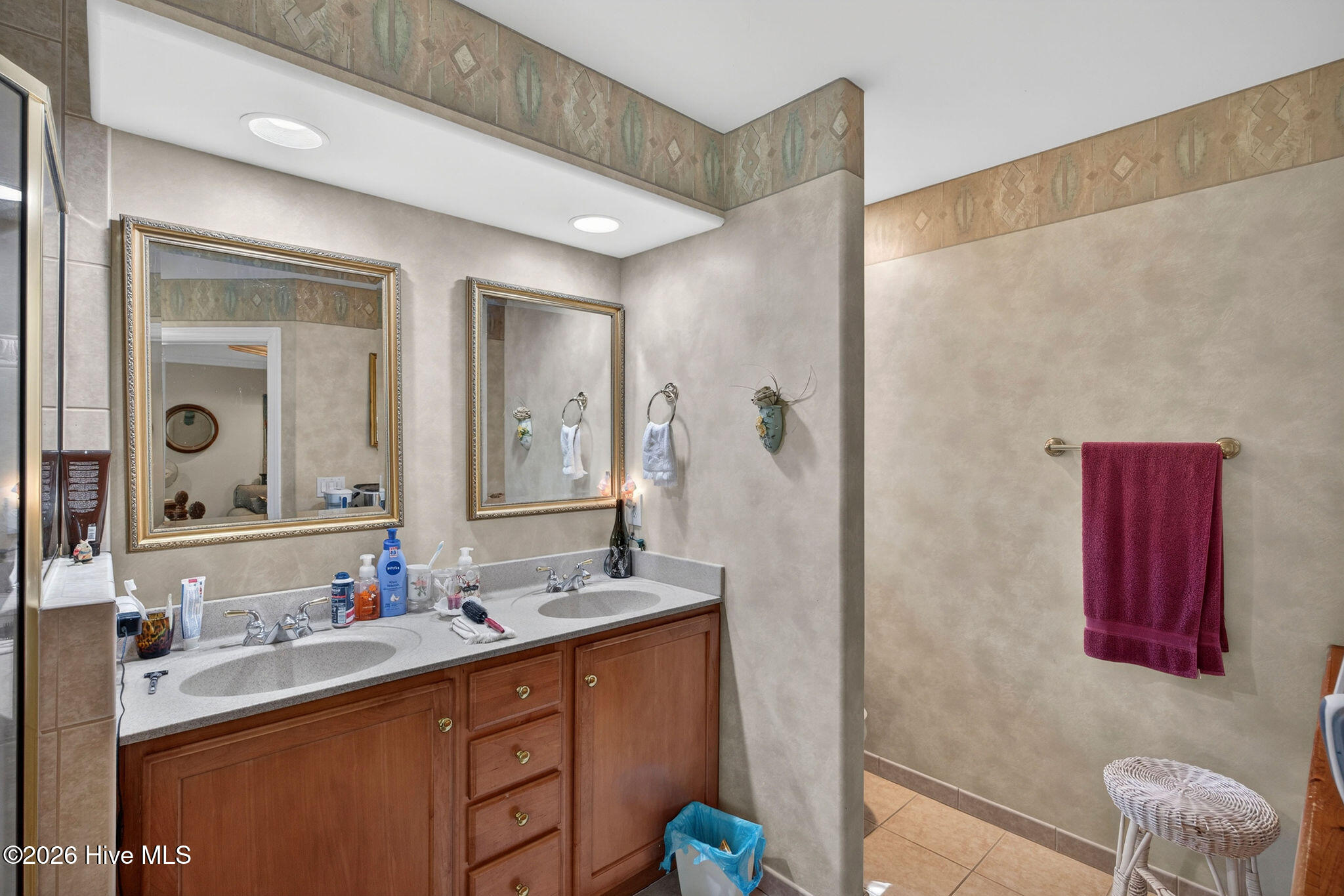 100567752 | Photo 29