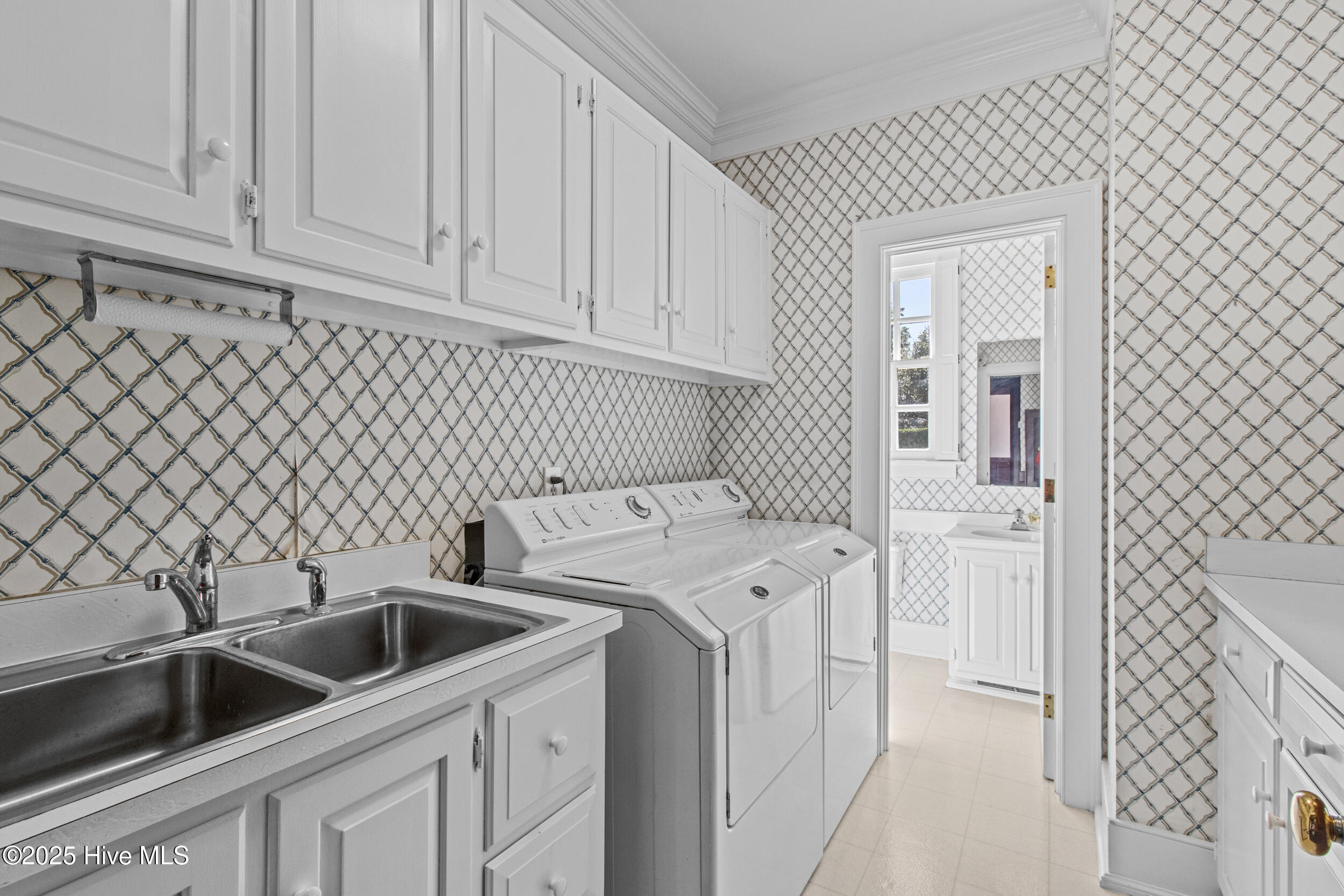 100537664 | Photo 21