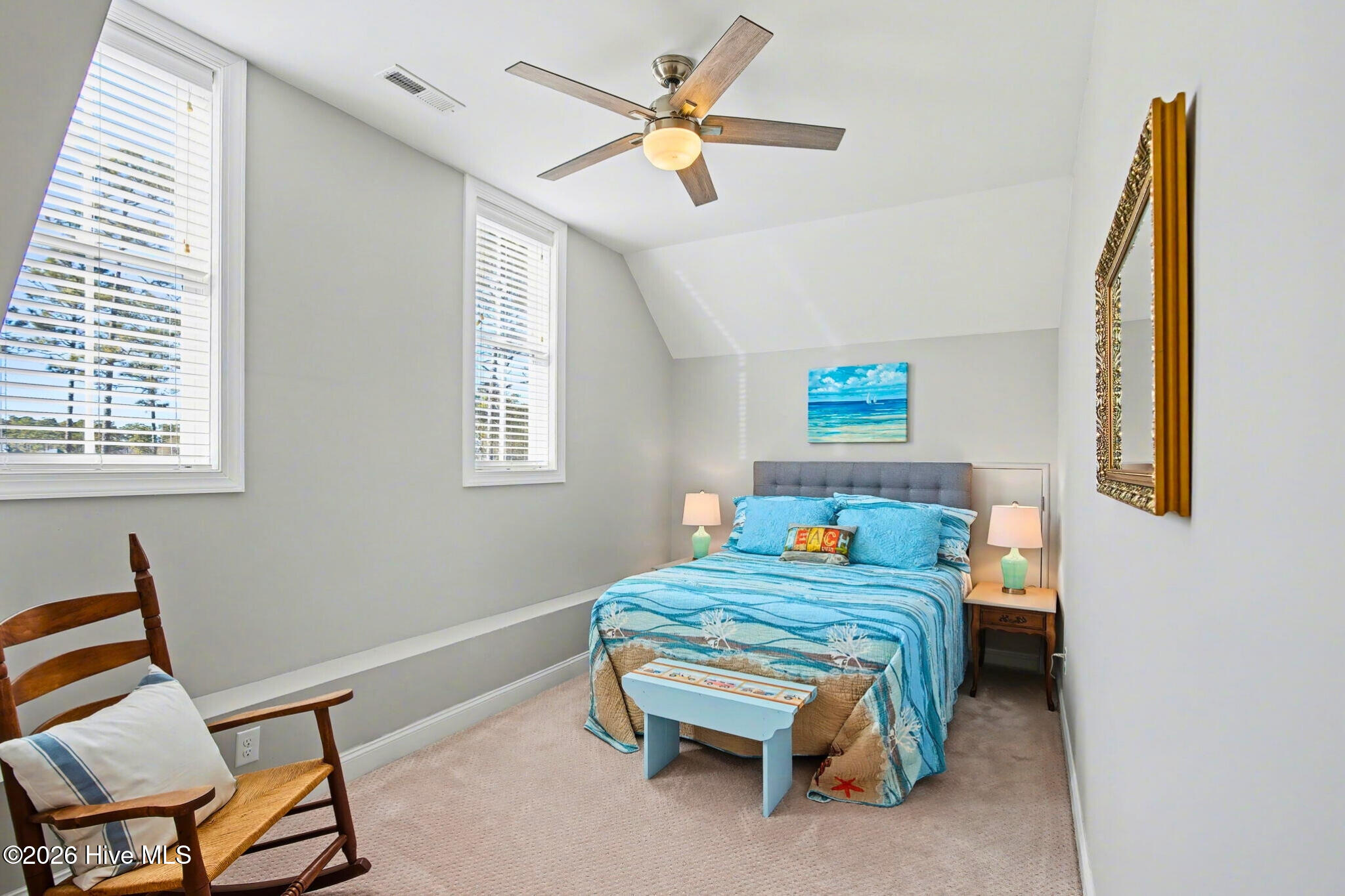 100549590 | Photo 38