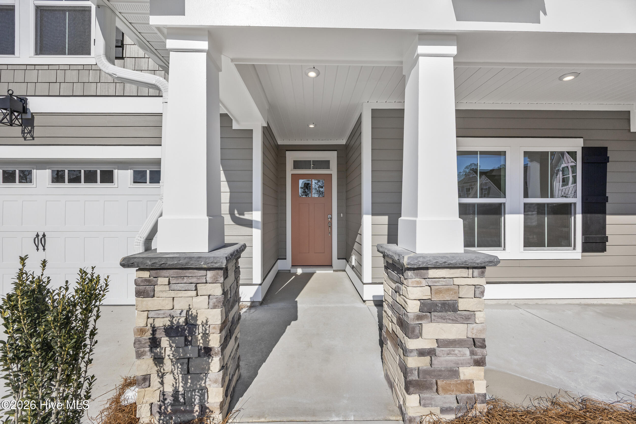 100527053 | Photo 10