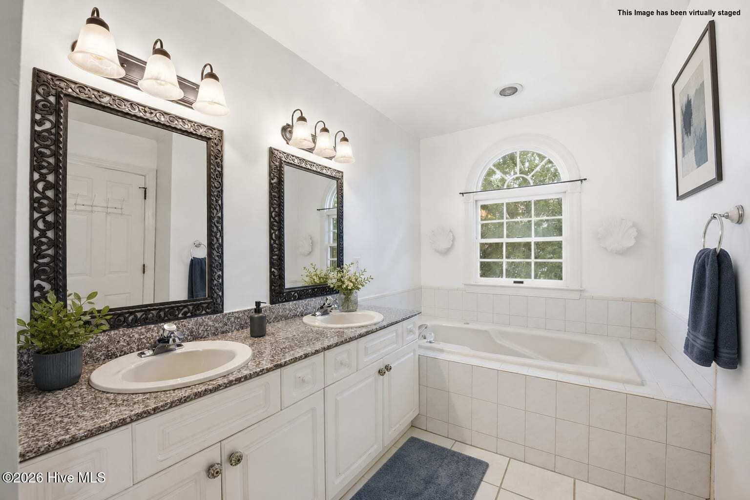 Double Vanity and Jetted Tub