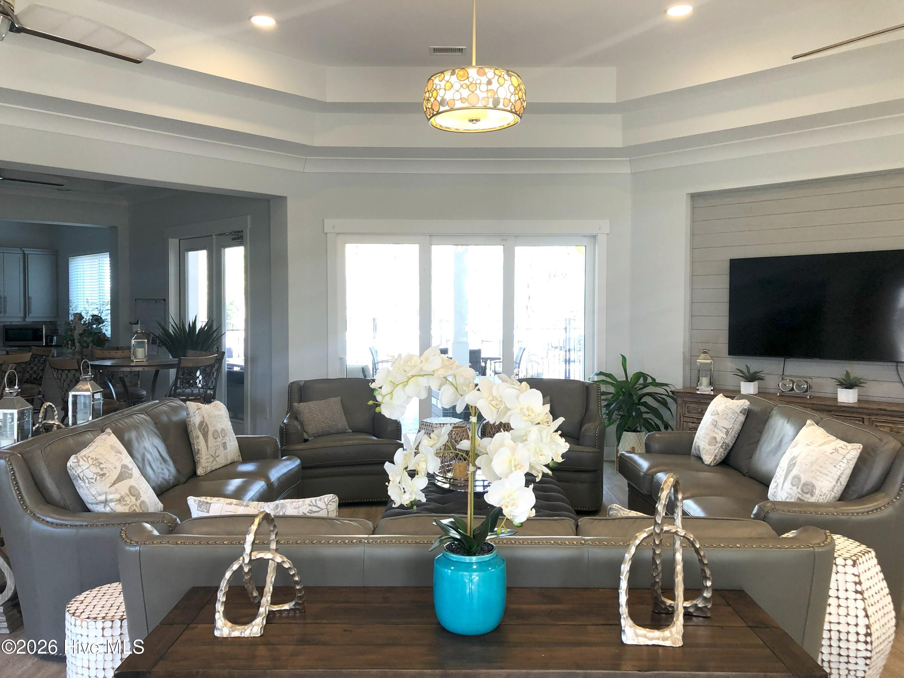 100559730 | Photo 58