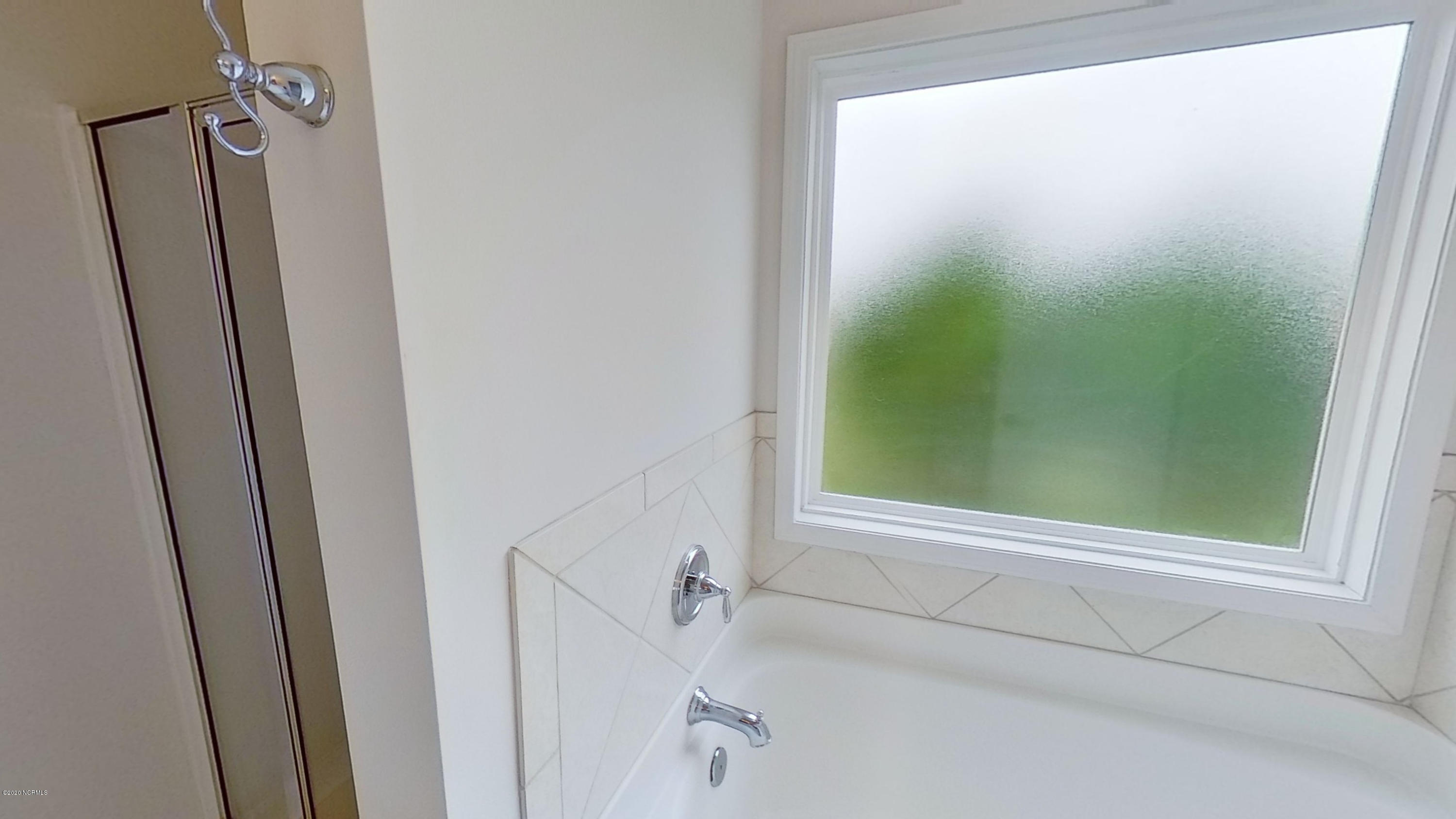 100550444 | Photo 14