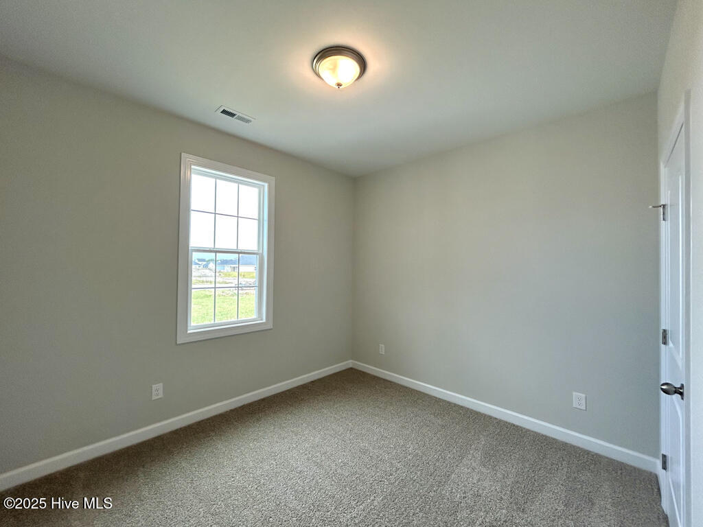 100562830 | Photo 26