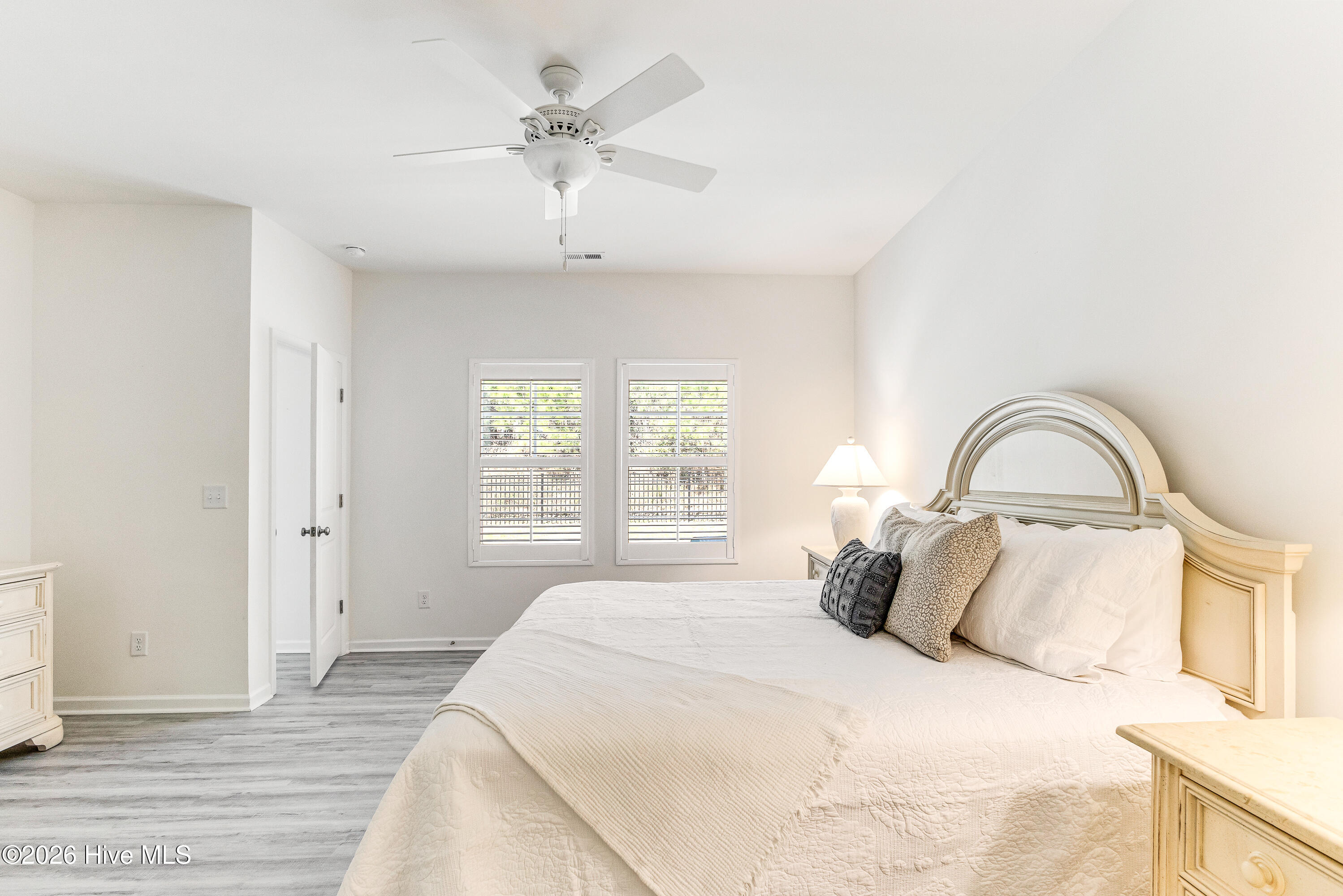 100562750 | Photo 26