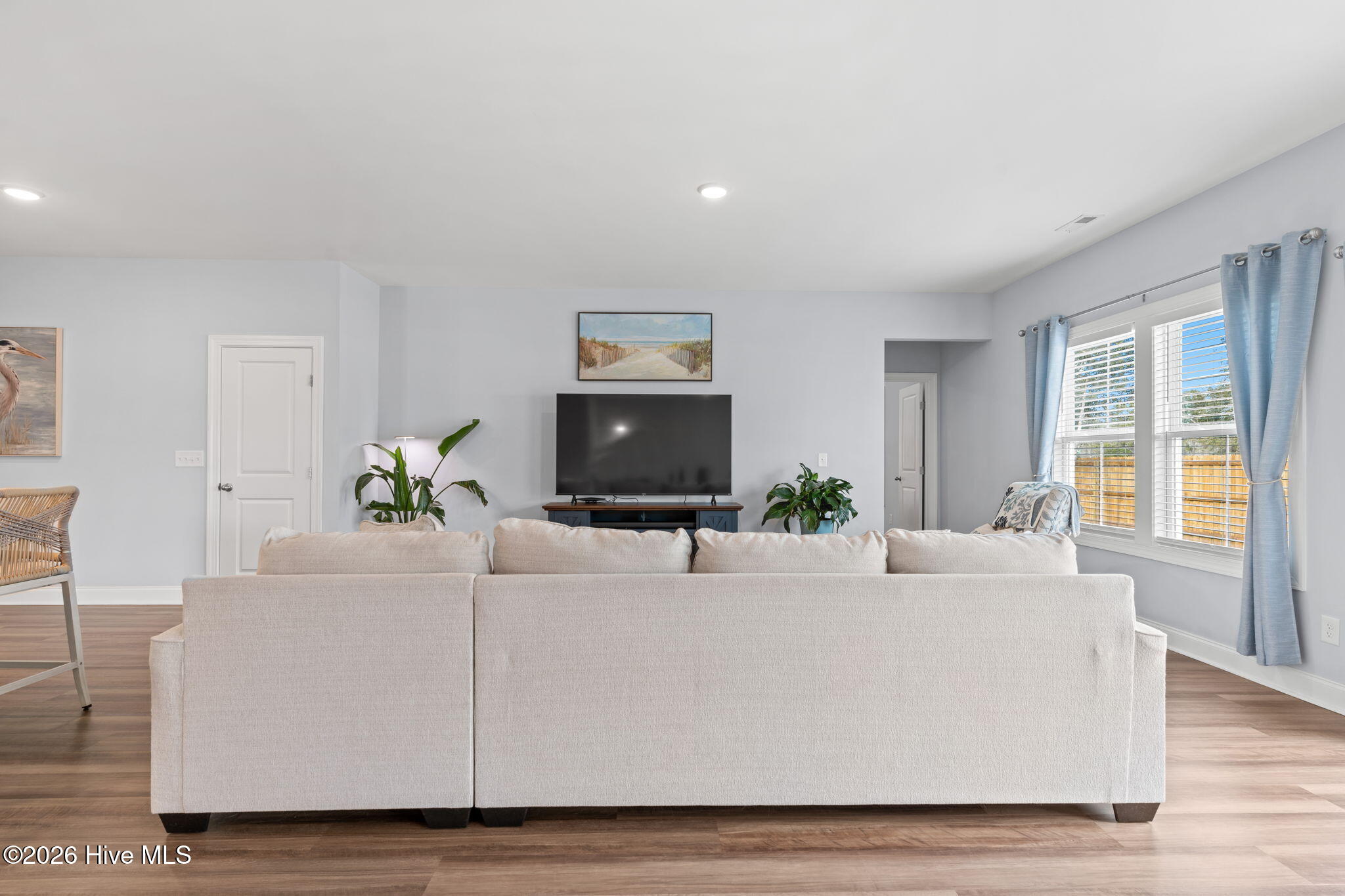 100556728 | Photo 18