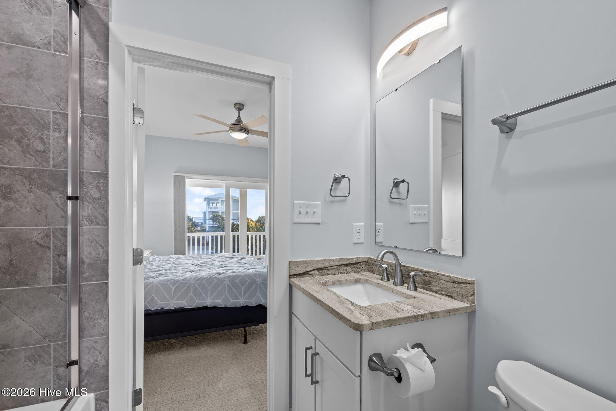 100551365 | Photo 29